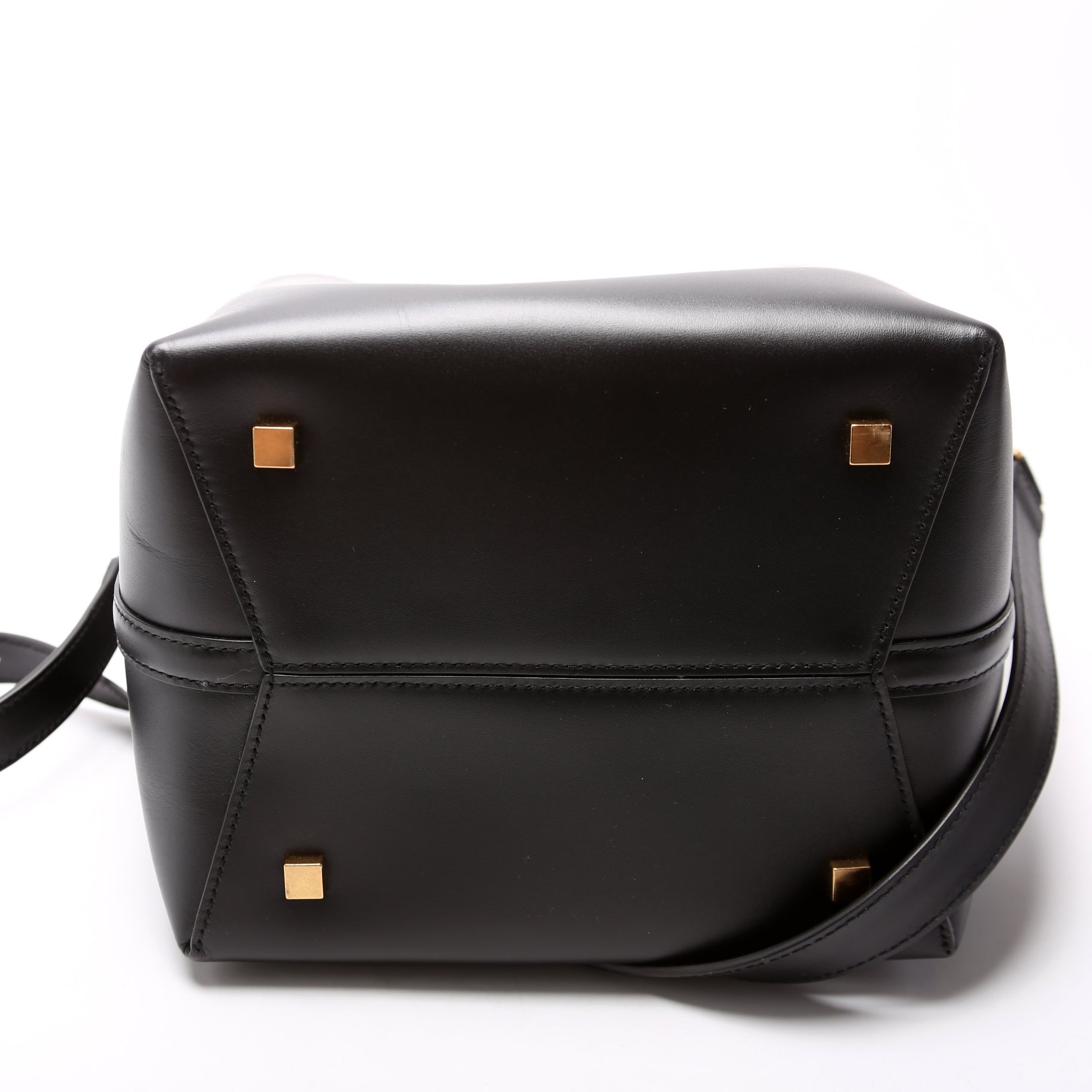 Le 37 Bucket Bag Shiny Leather 742828 Black