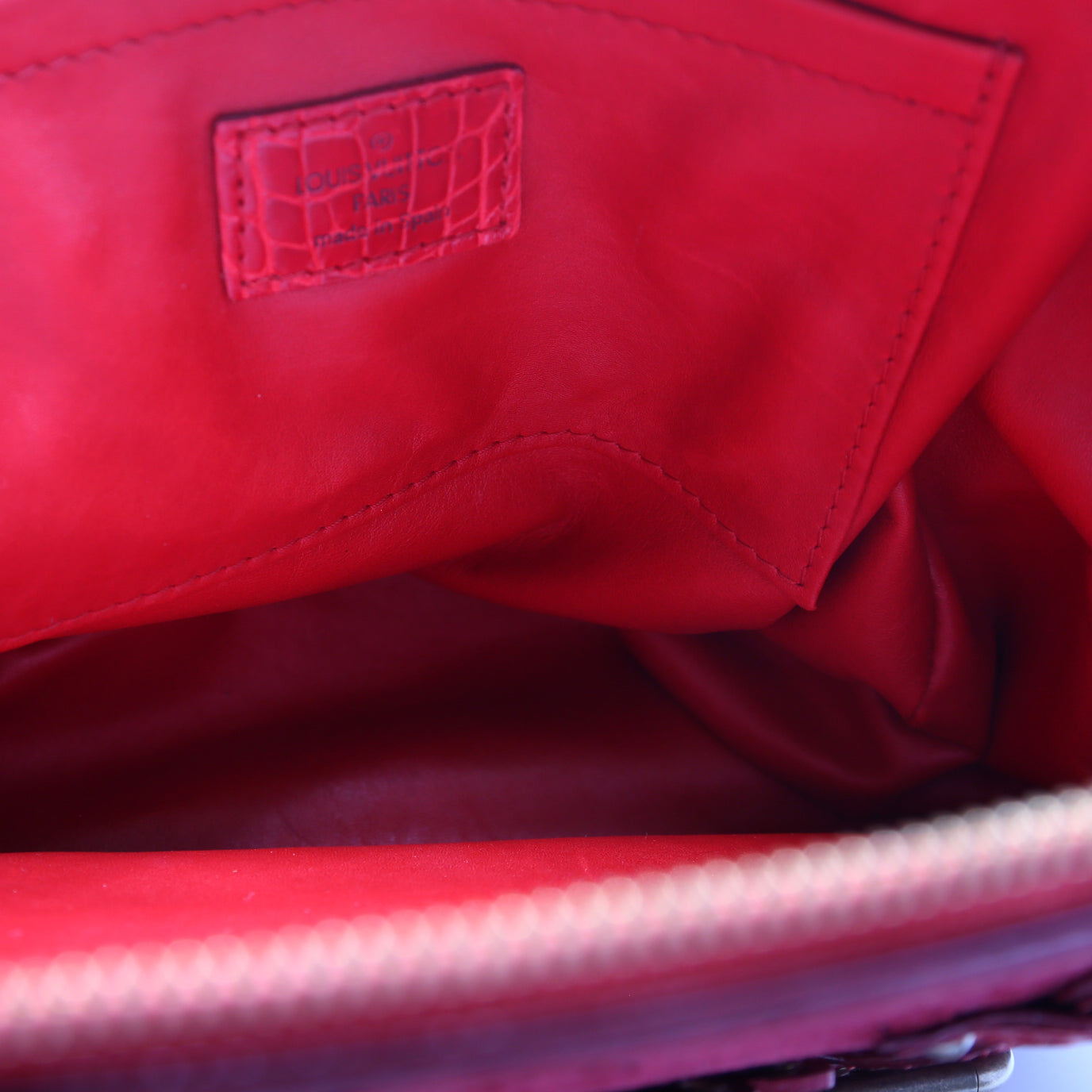 Gracie MM Velours Alligator Red