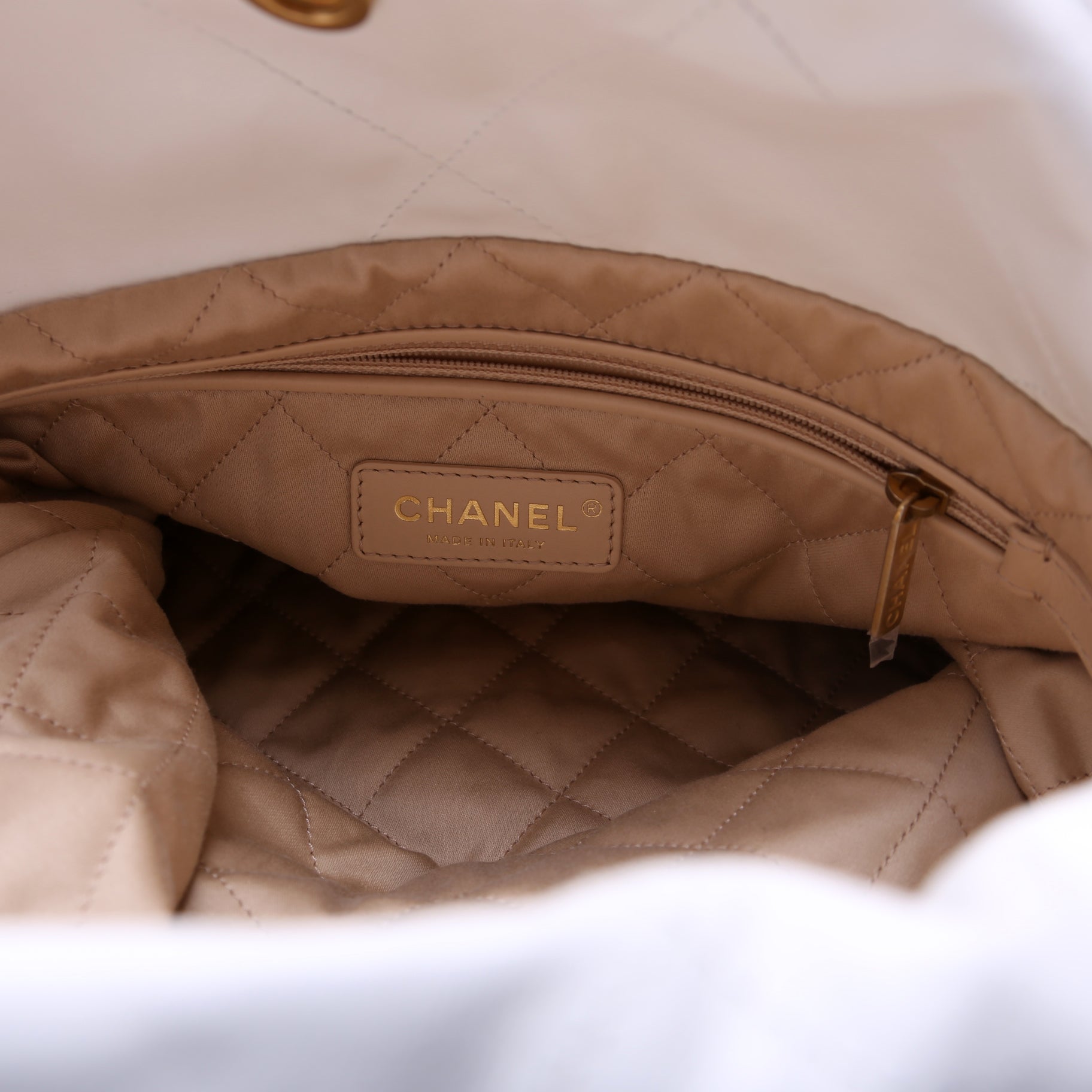 Chanel 22 Quilted Large Hobo White