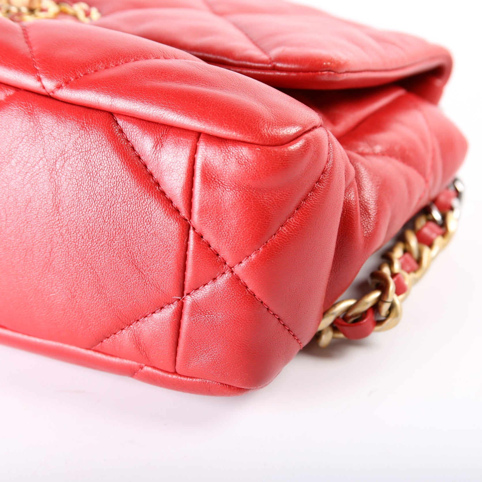 Quilted Goatskin 19 Medium Flap 30+M Red