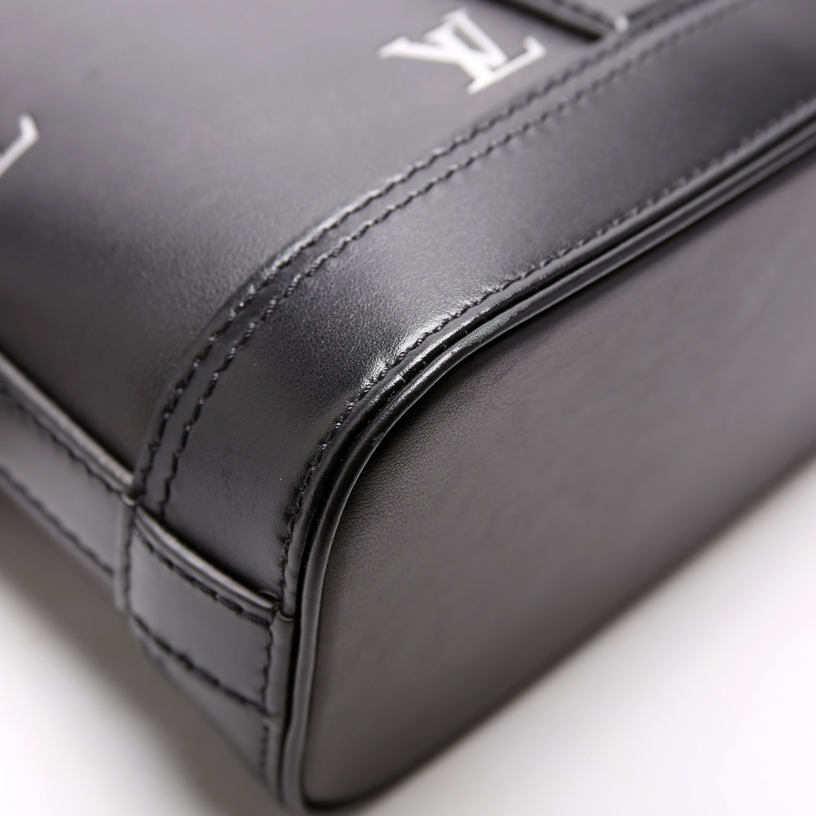 Alma East West LV Blason Calfskin
