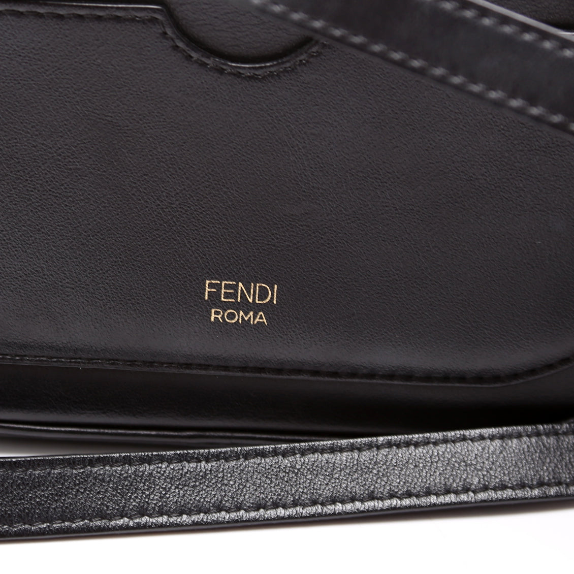 Vitello Grace Leather O'Lock Mini Camera Case Black
