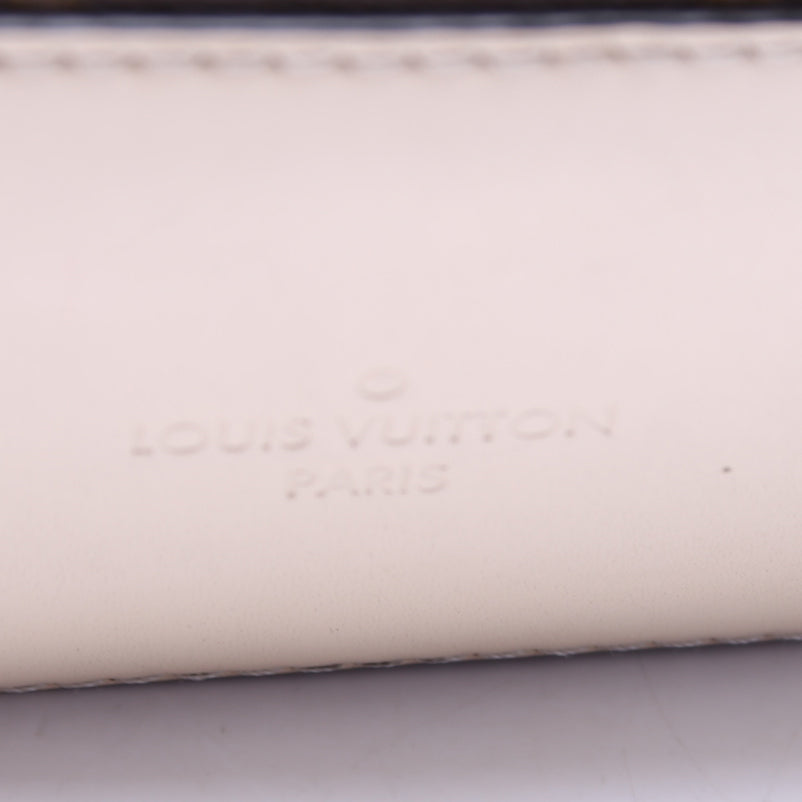 Saintonge Monogram White