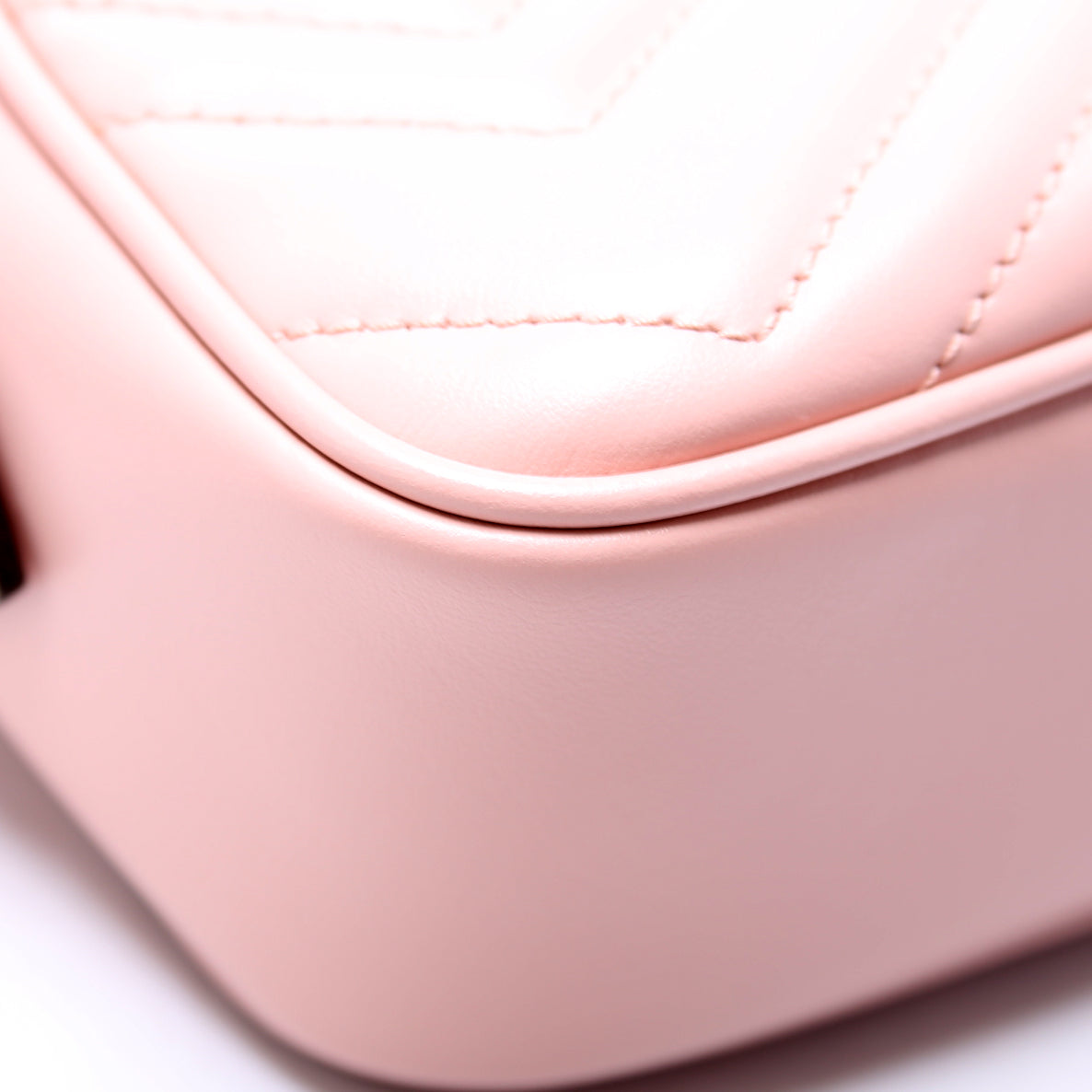 634936 Marmont Aria Mini Camera Bag Pink