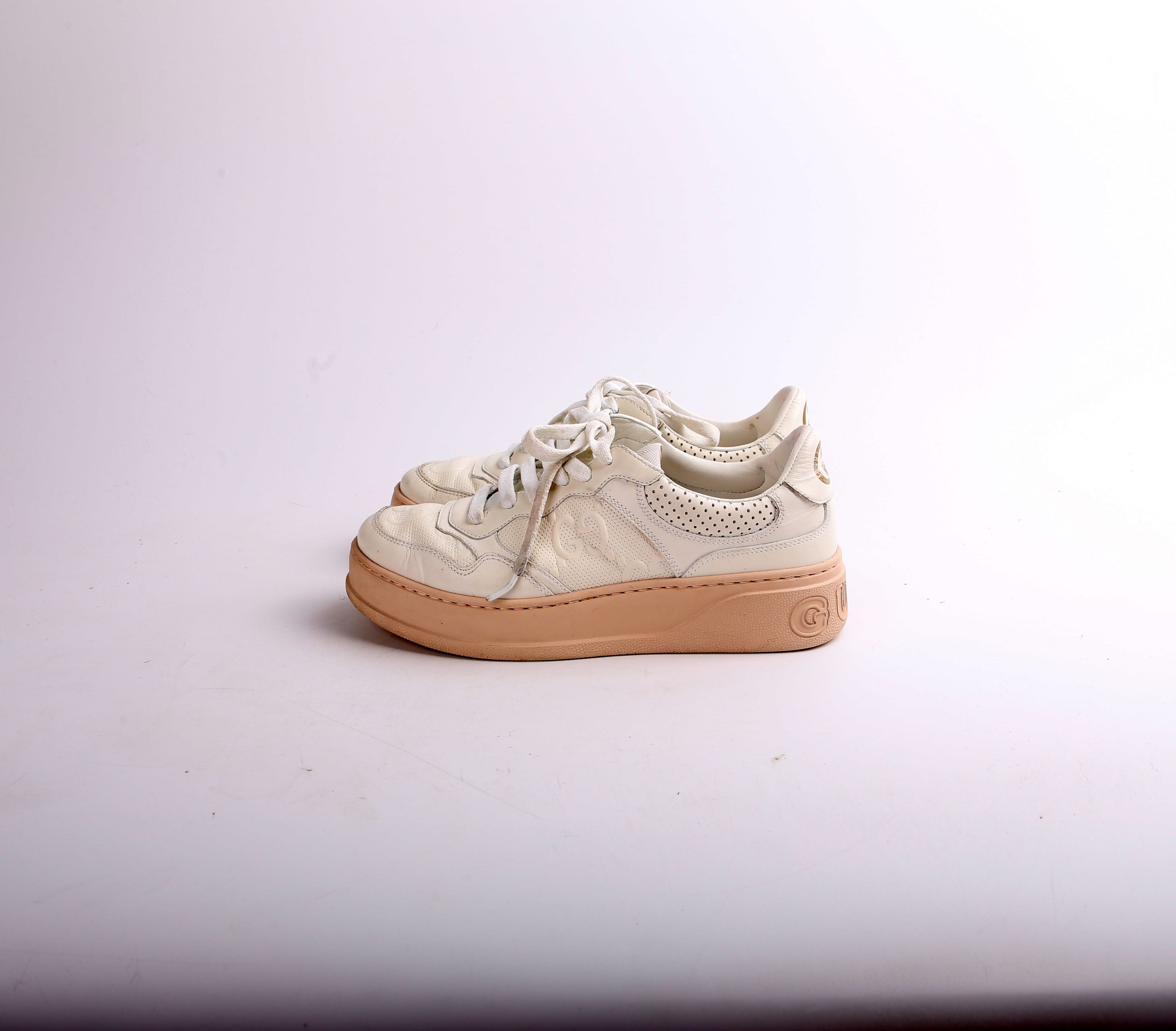 Gucci GG Leather Trainer Sneakers Size 38.5