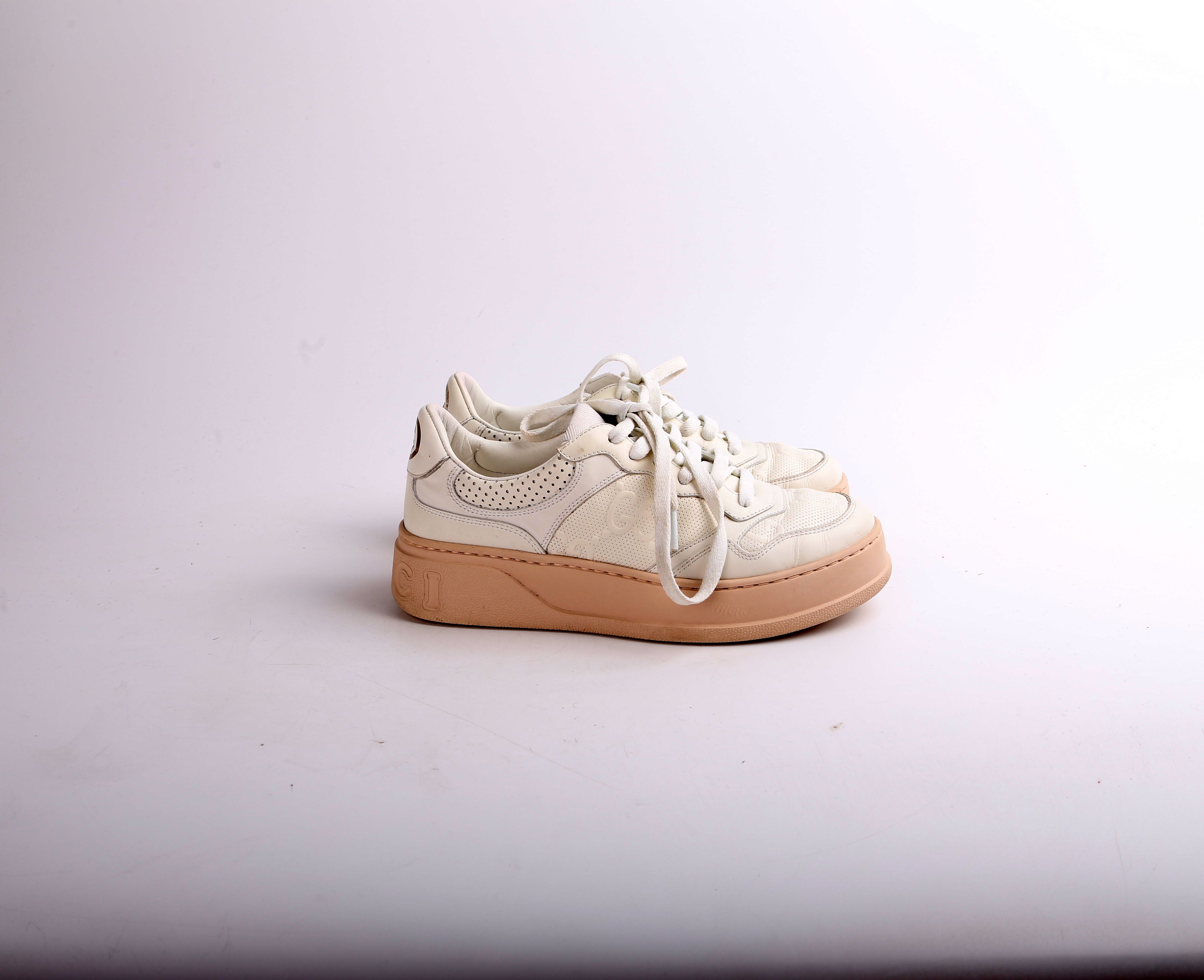 Gucci GG Leather Trainer Sneakers Size 38.5