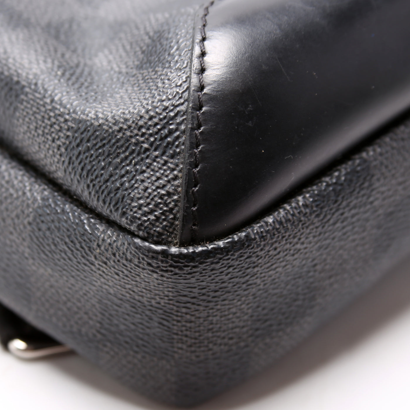 Avenue Sling Bag Damier Graphite