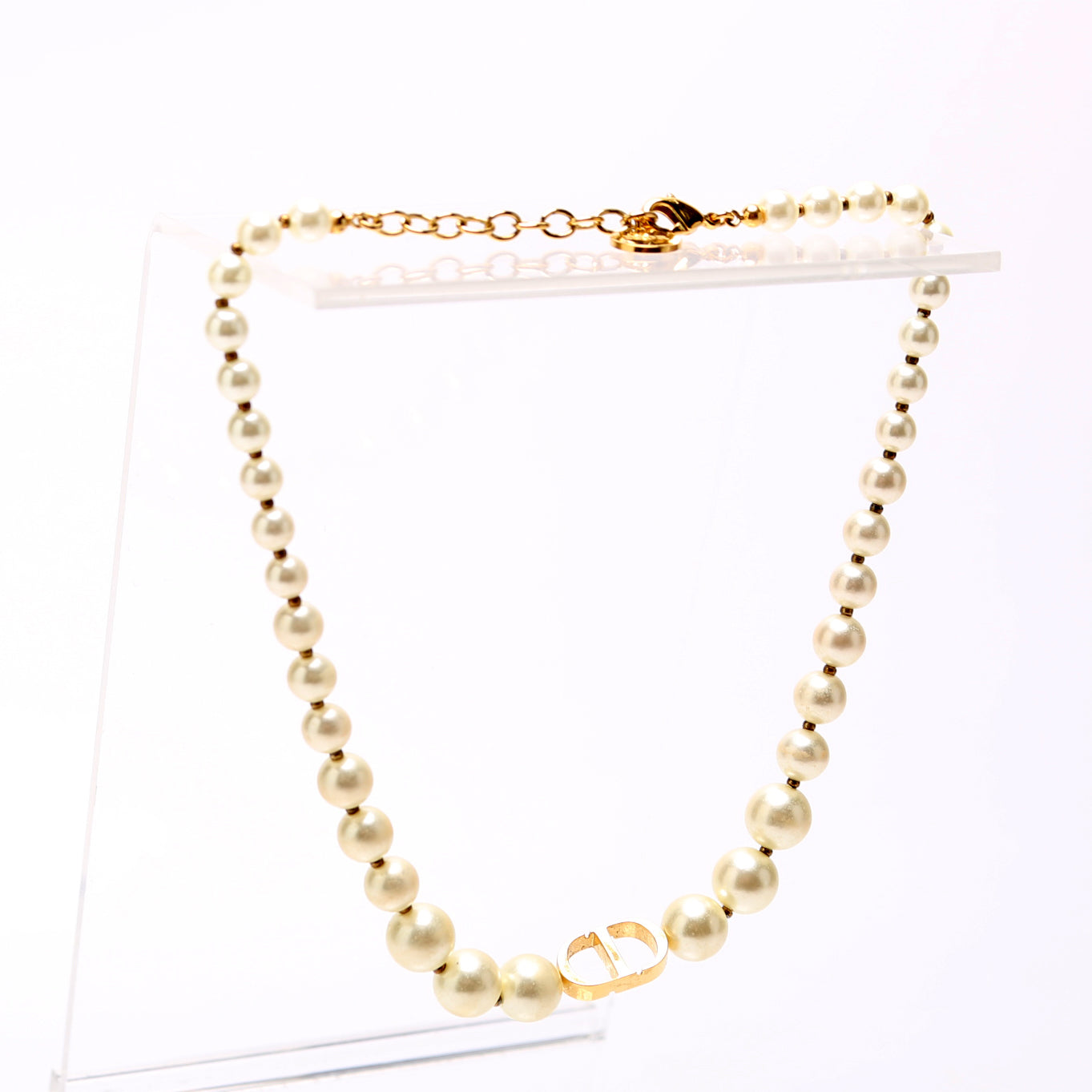 30 Montaigne Resin Pearl Choker