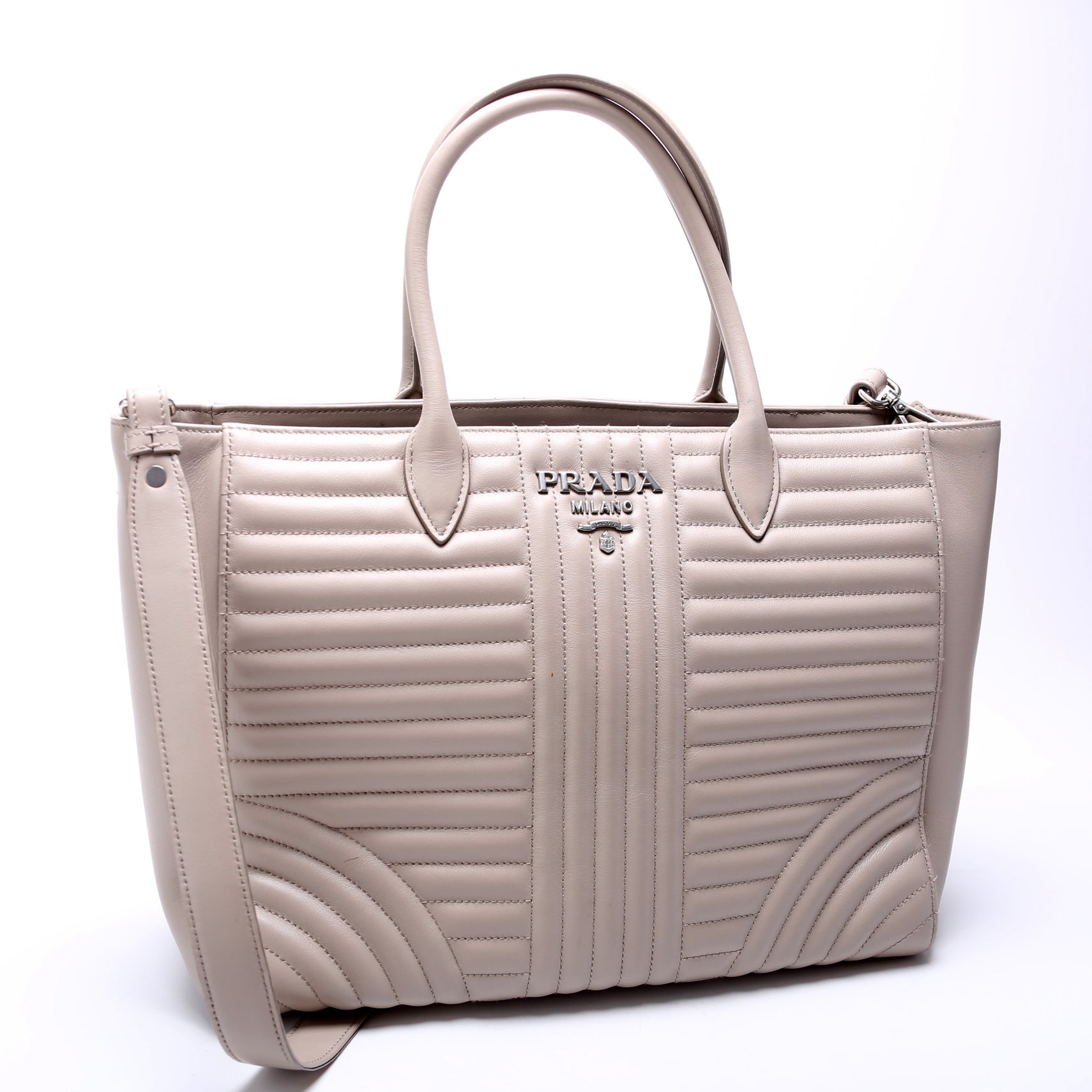 Quilted Calfskin Diagramme Tote 1BA195 Grey