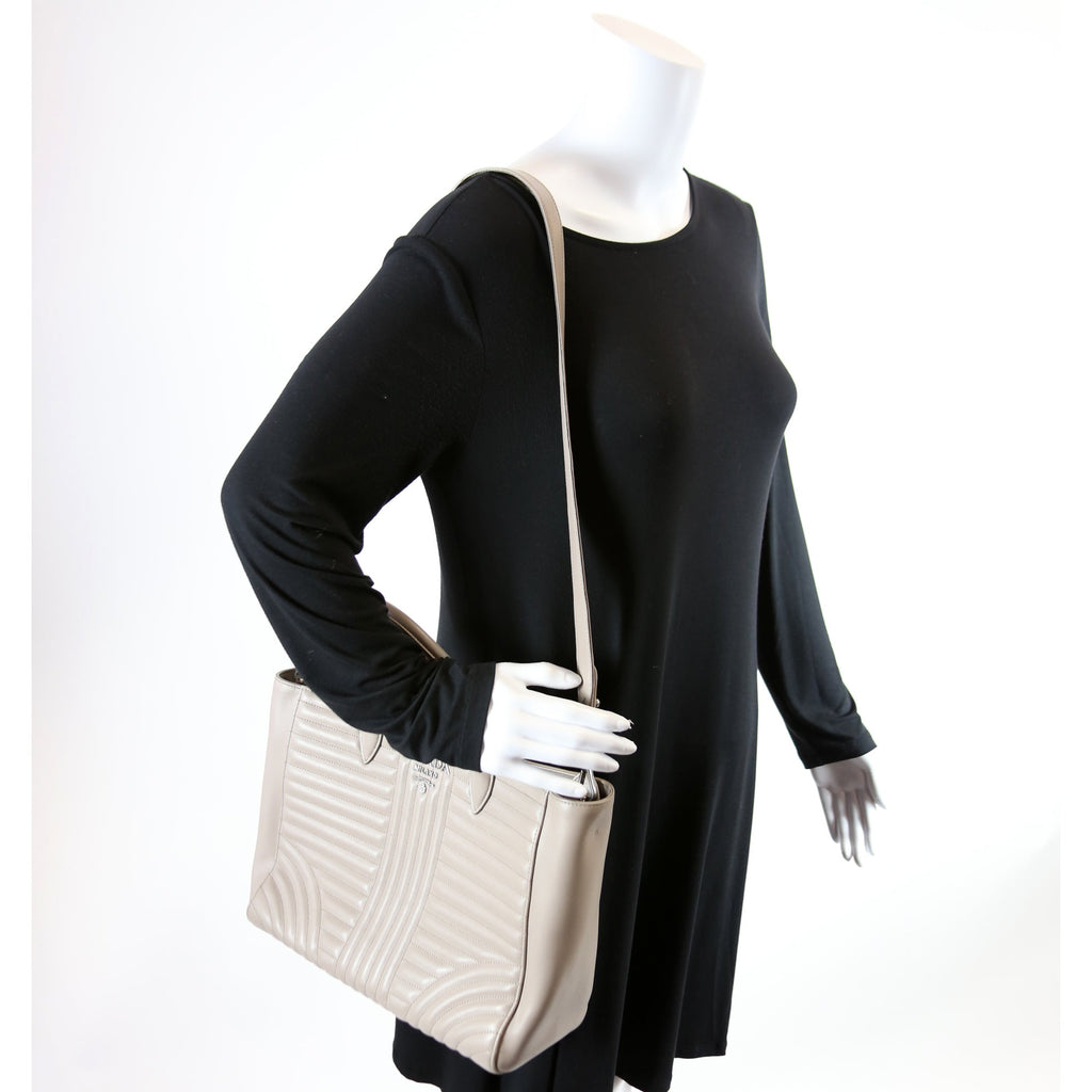 Quilted Calfskin Diagramme Tote 1BA195 Grey