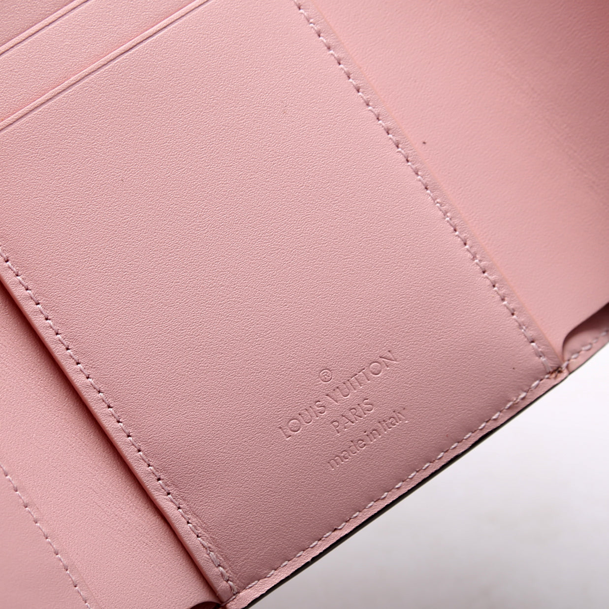 Cherrywood Compact Wallet Monogram Pink