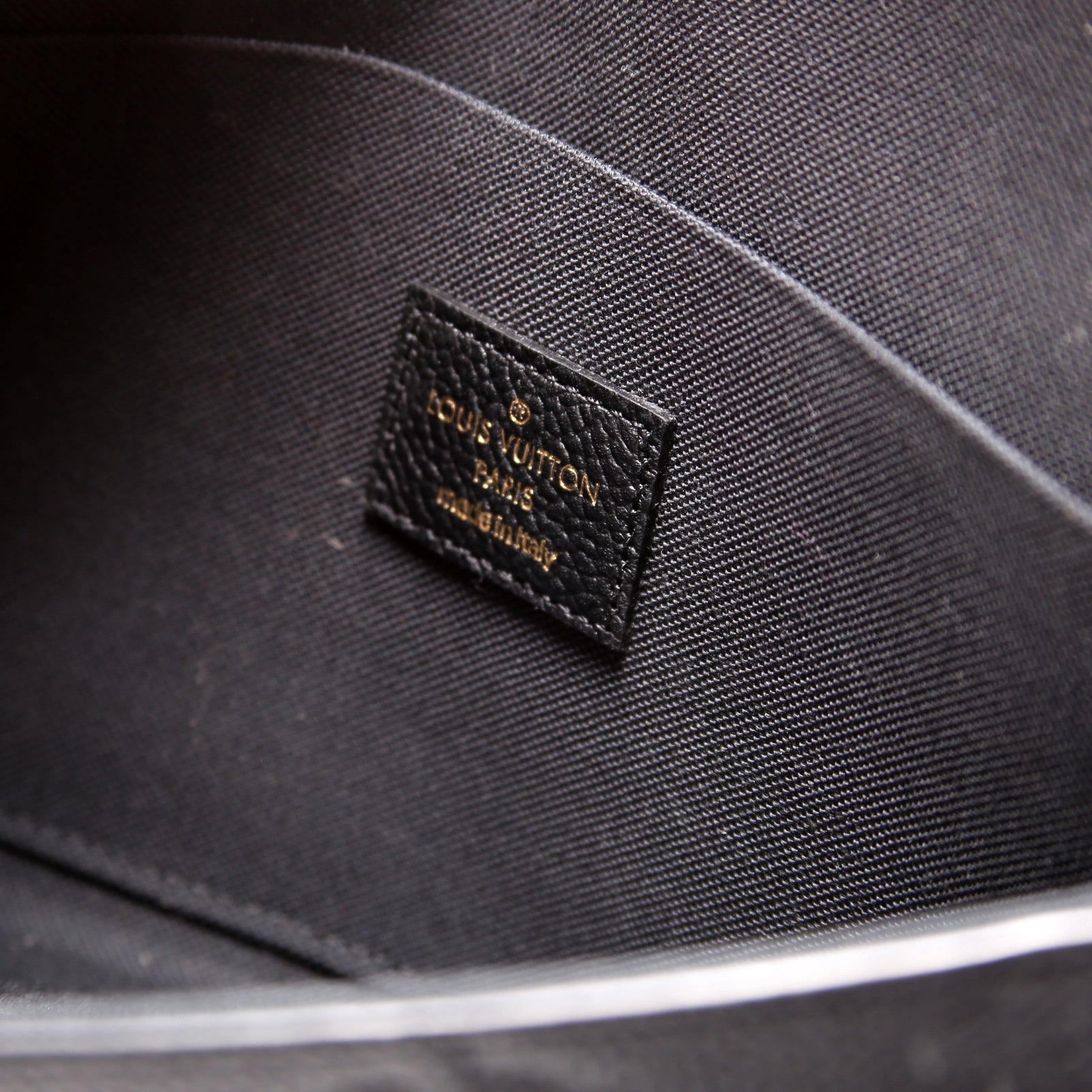 Pochette Felicie Empreinte Black