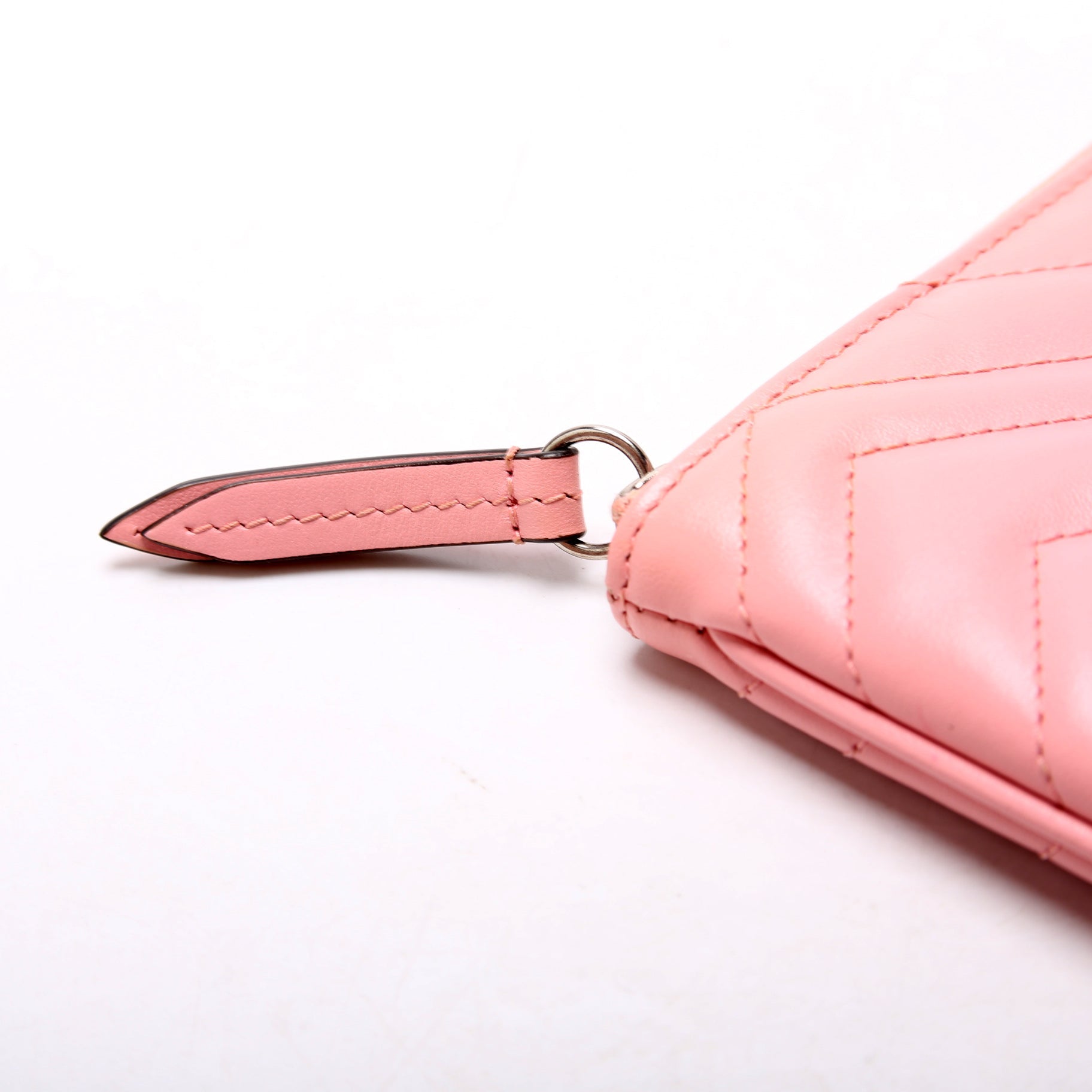 525541 GG Marmont Leather Heart Pouch Pink