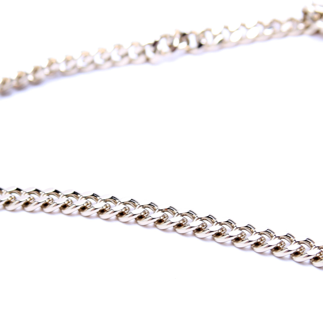 Rockstud Top Handle Chain Wallet Nude