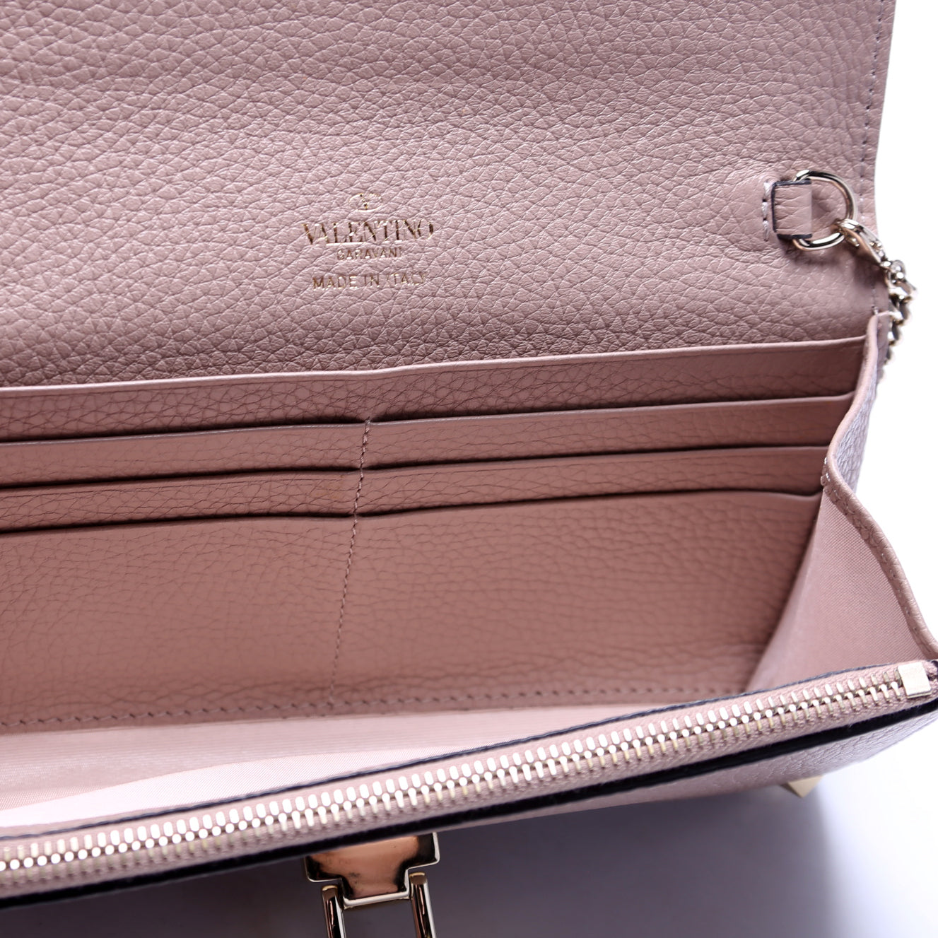 Rockstud Top Handle Chain Wallet Nude