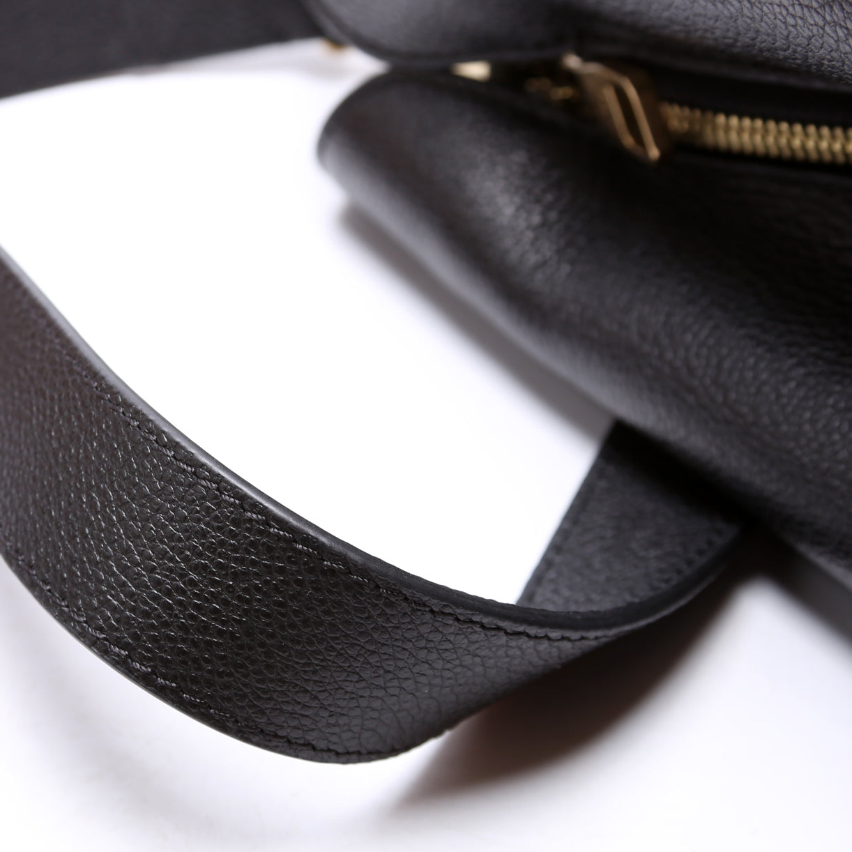 Montaigne MM Empreinte Black