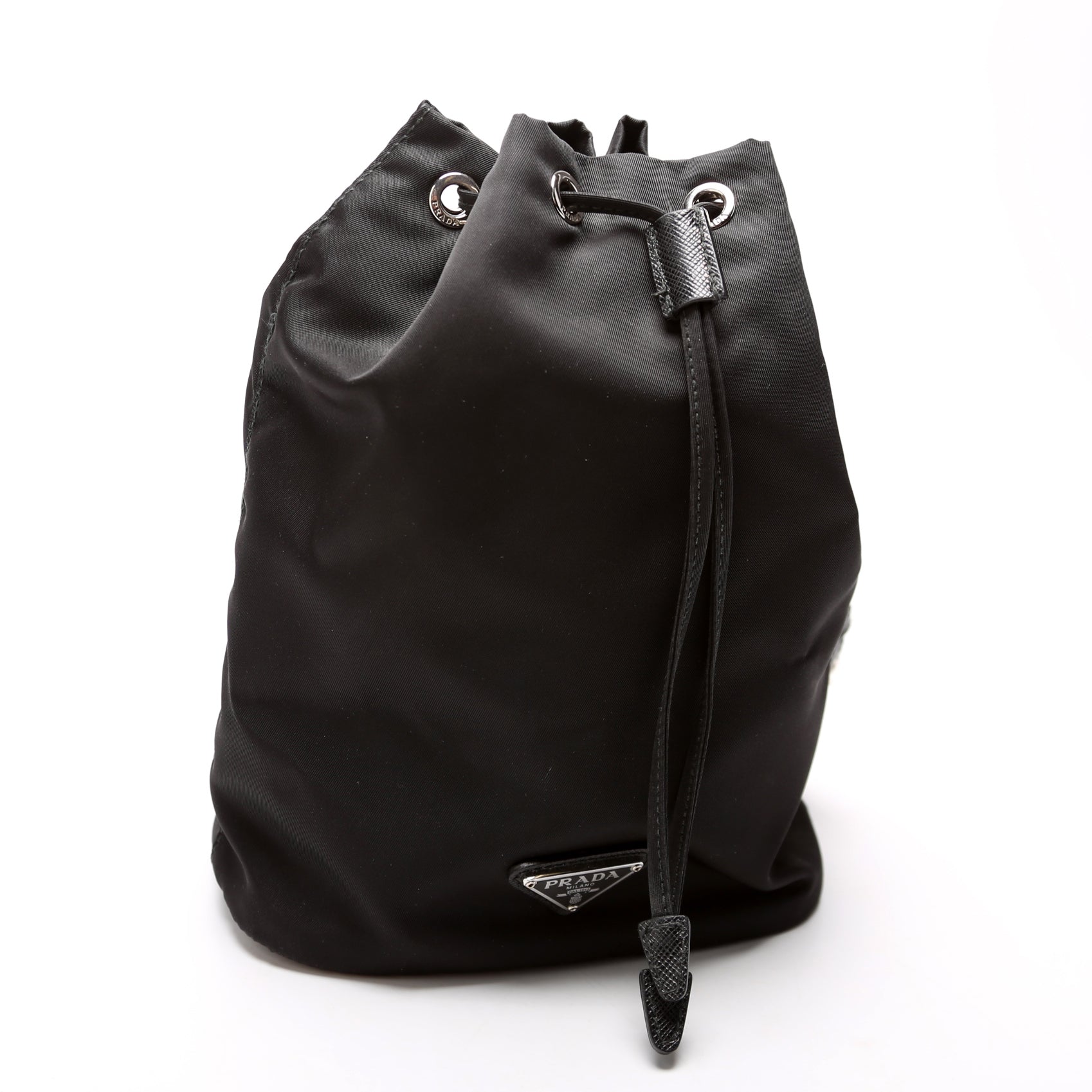 1NE369 Re-Nylon Drawstring Pouch Black