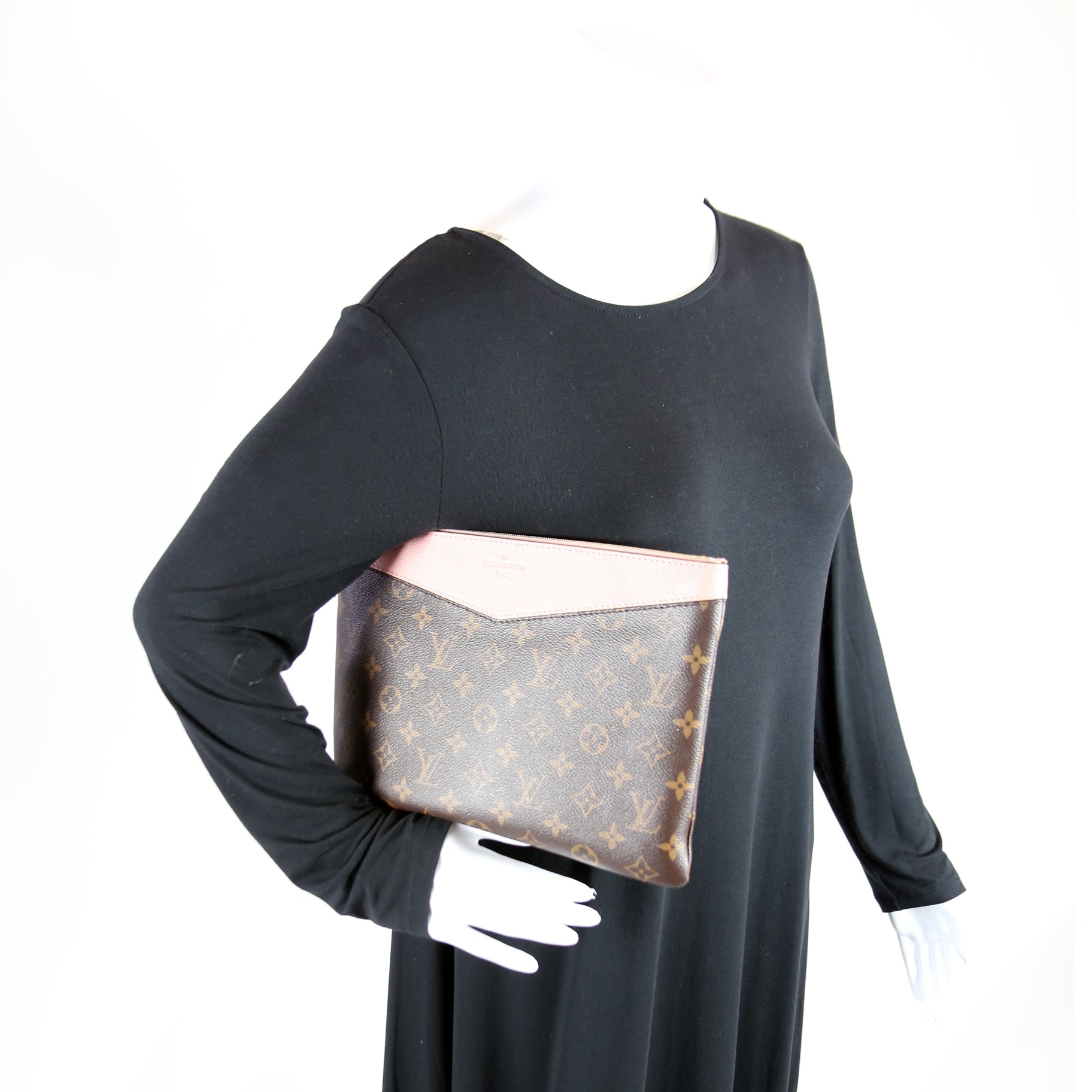Daily Pouch Monogram Pink