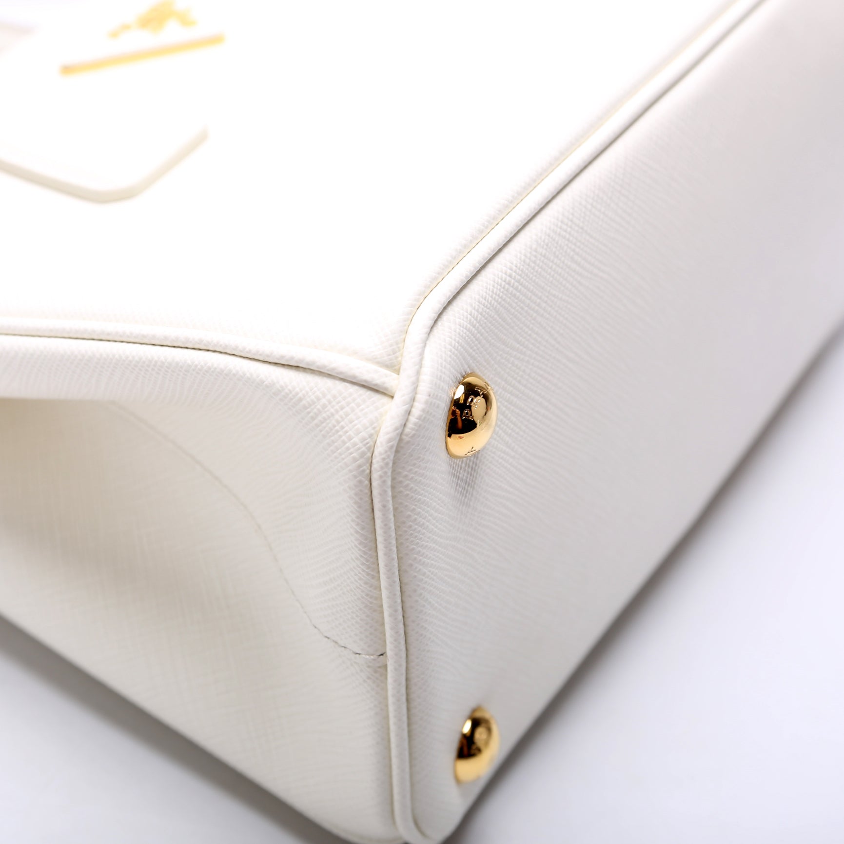 1BA896 Saffiano Lux Small Galleria White
