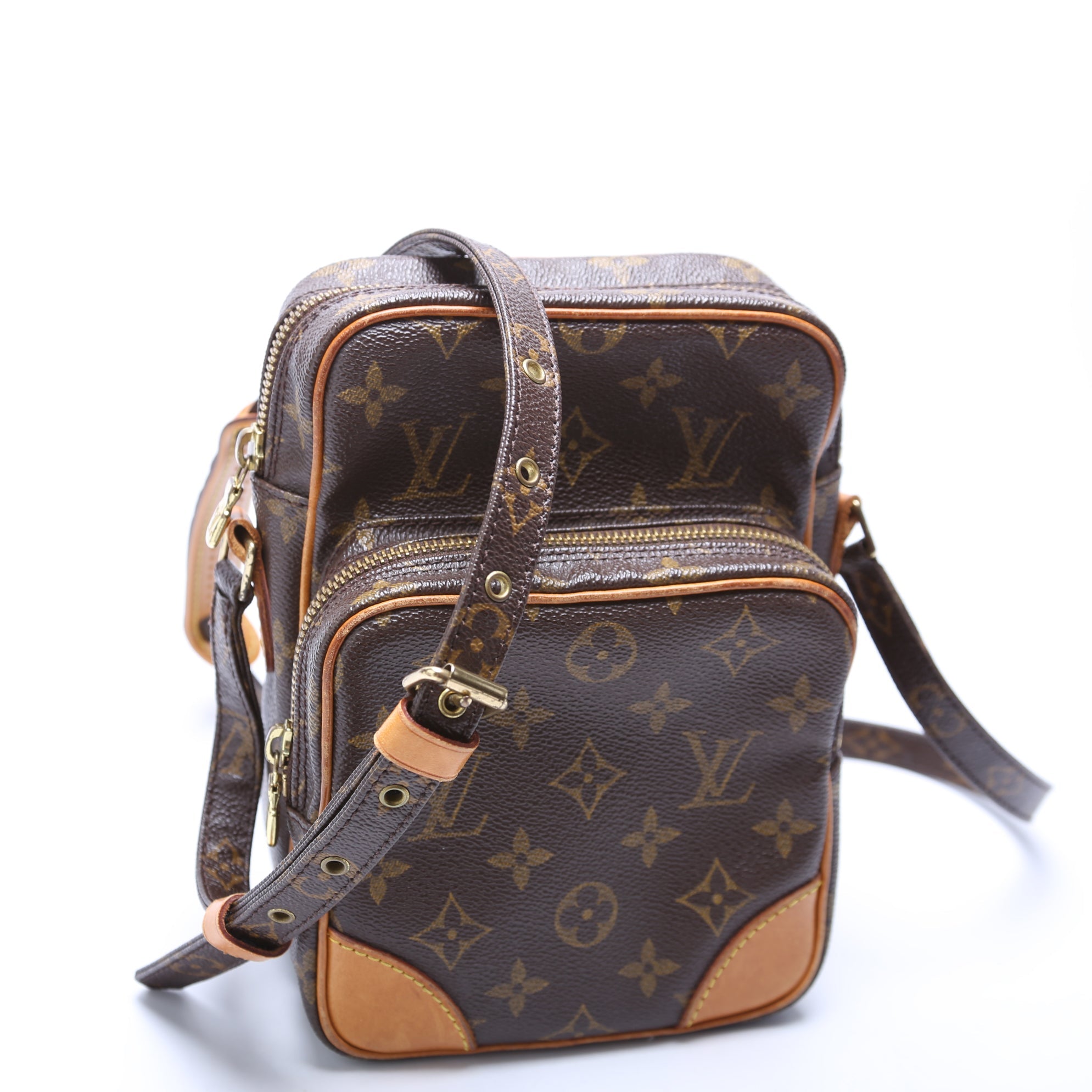 Amazone Monogram