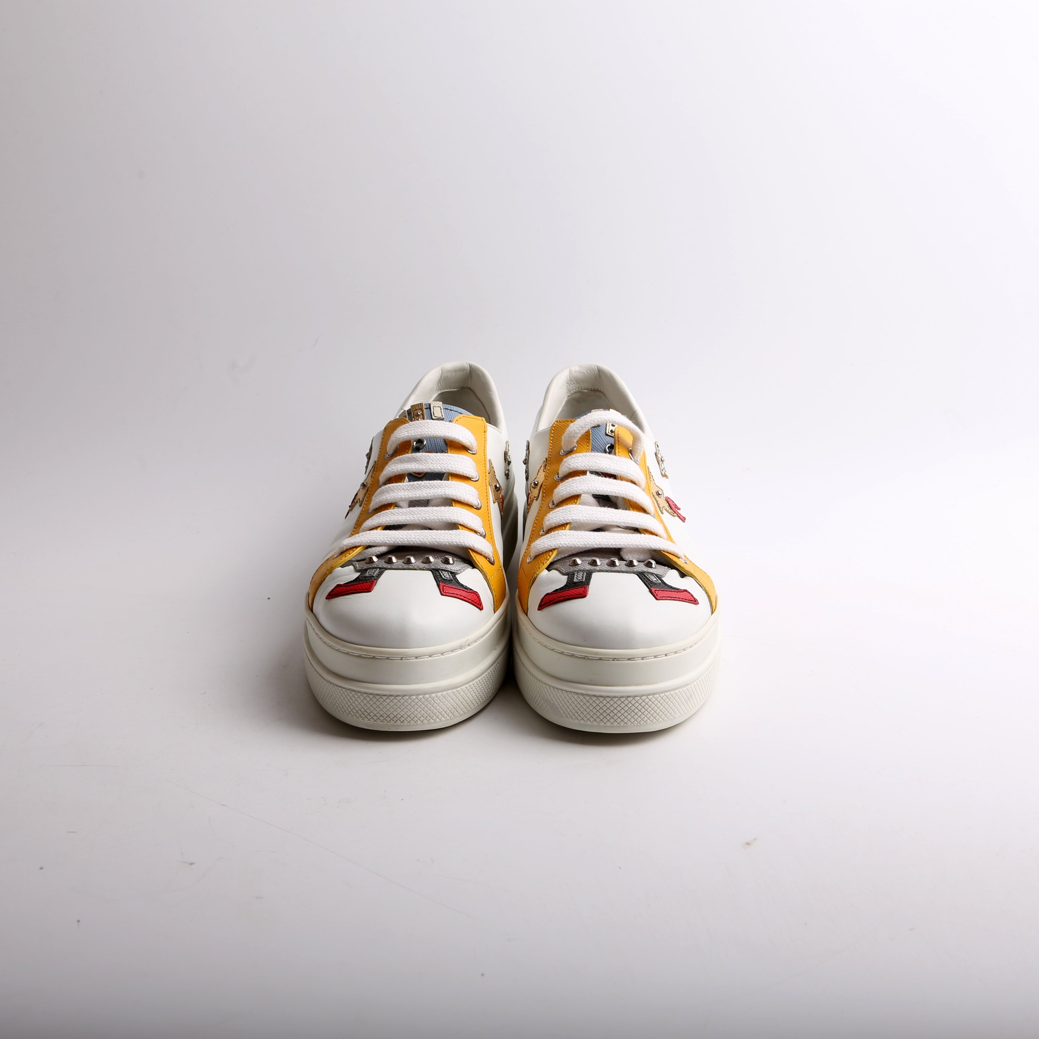Aplique Low Top Sneakers Size 40