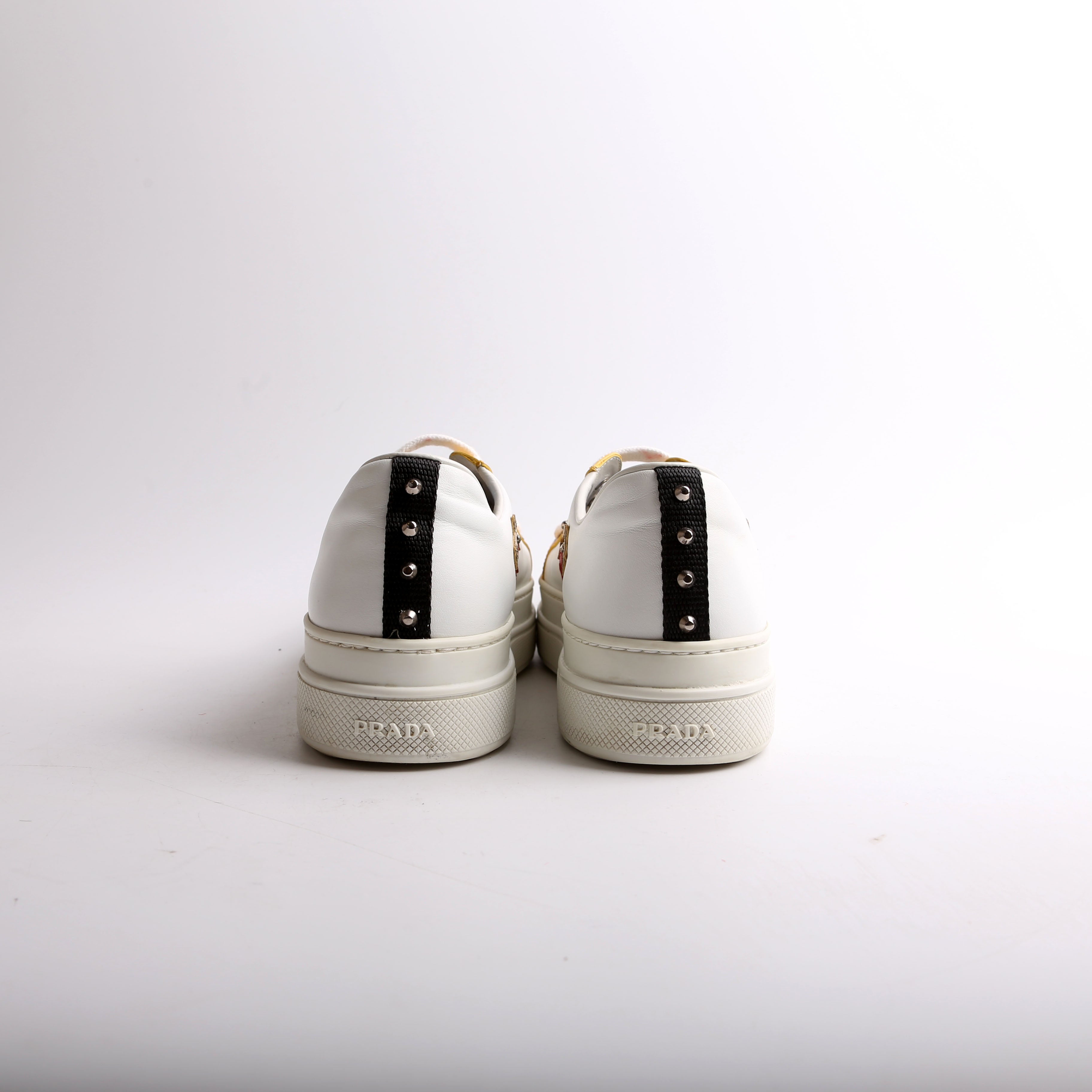 Aplique Low Top Sneakers Size 40