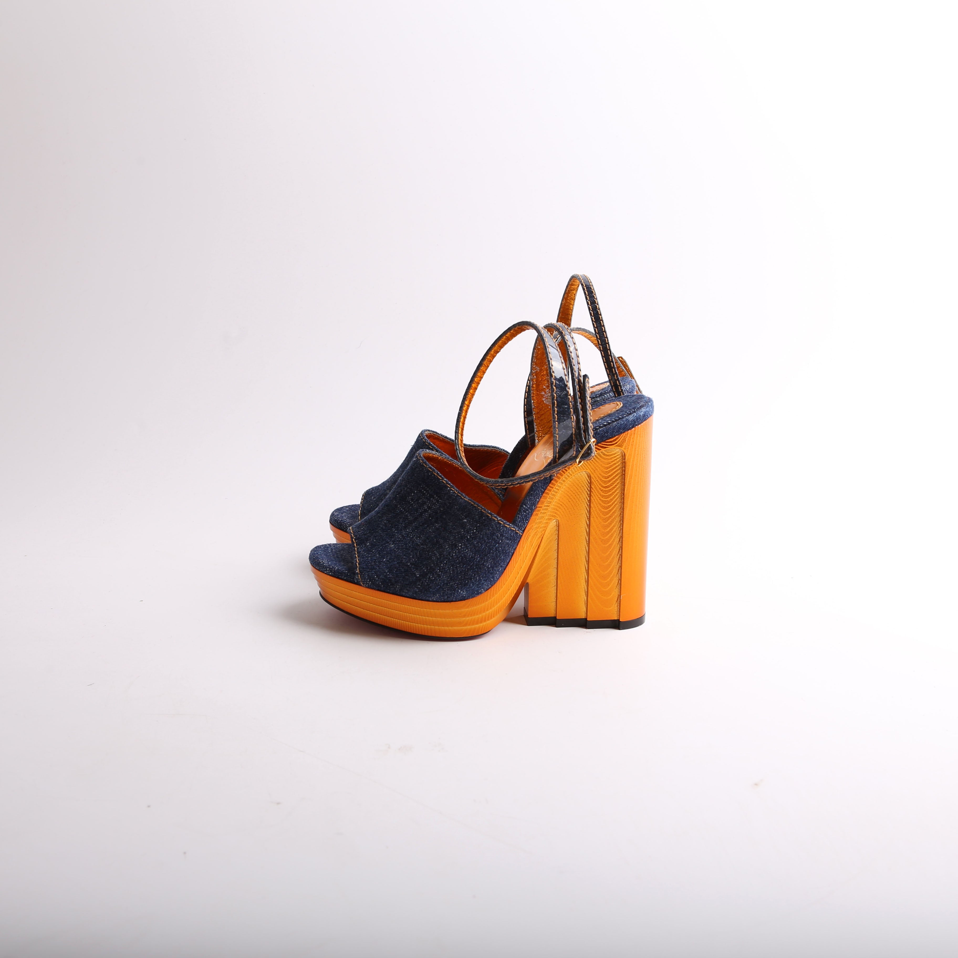 Mira Colunata 120 Wedges Size 36