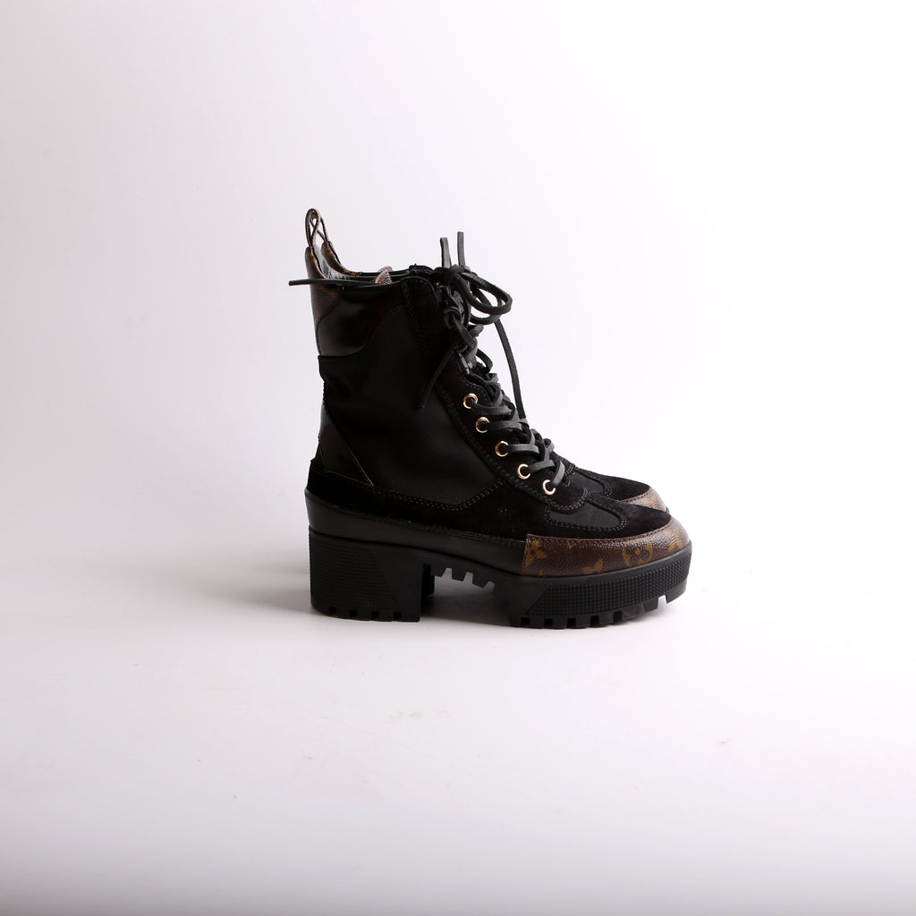 Laureate World Tour Desert Boots Size 36