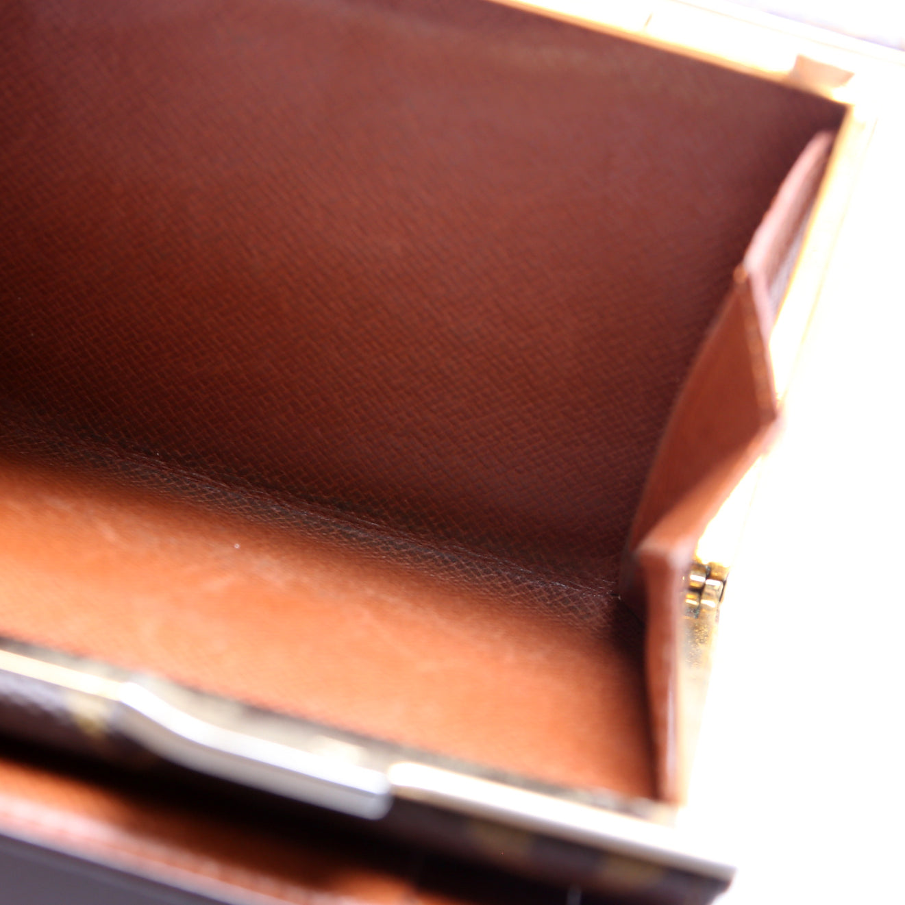 Kisslock Trifold Wallet Monogram Vintage