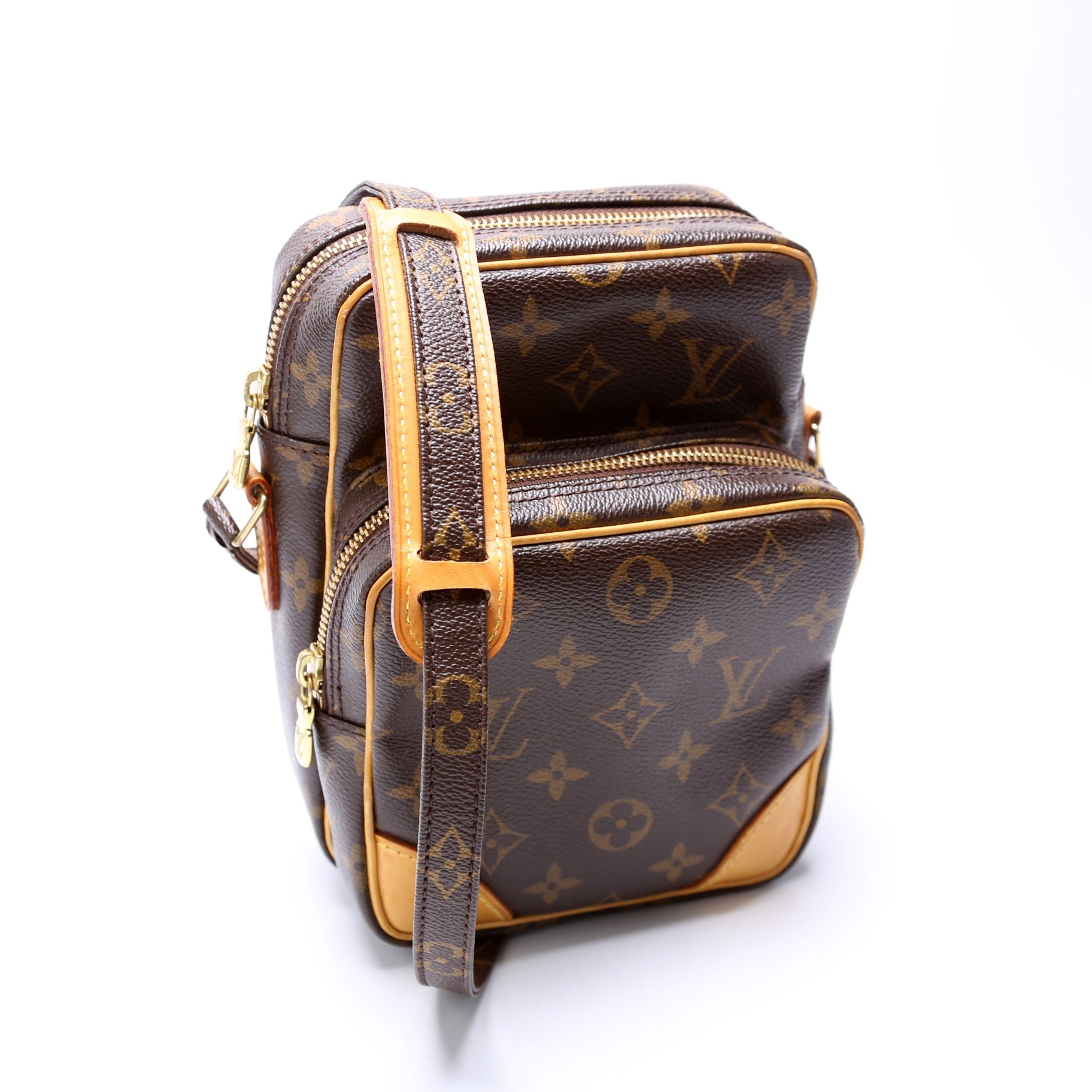 Amazone Monogram