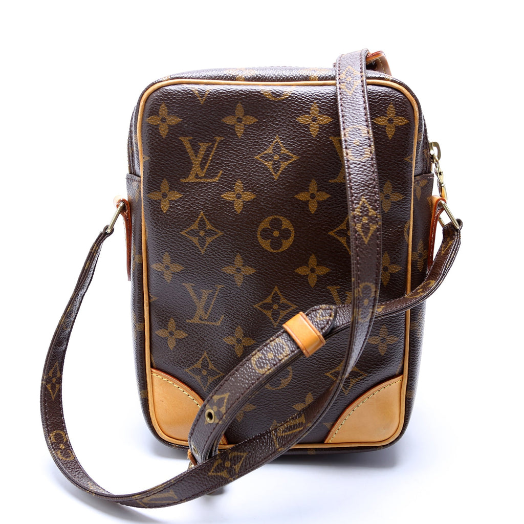 Amazone Monogram