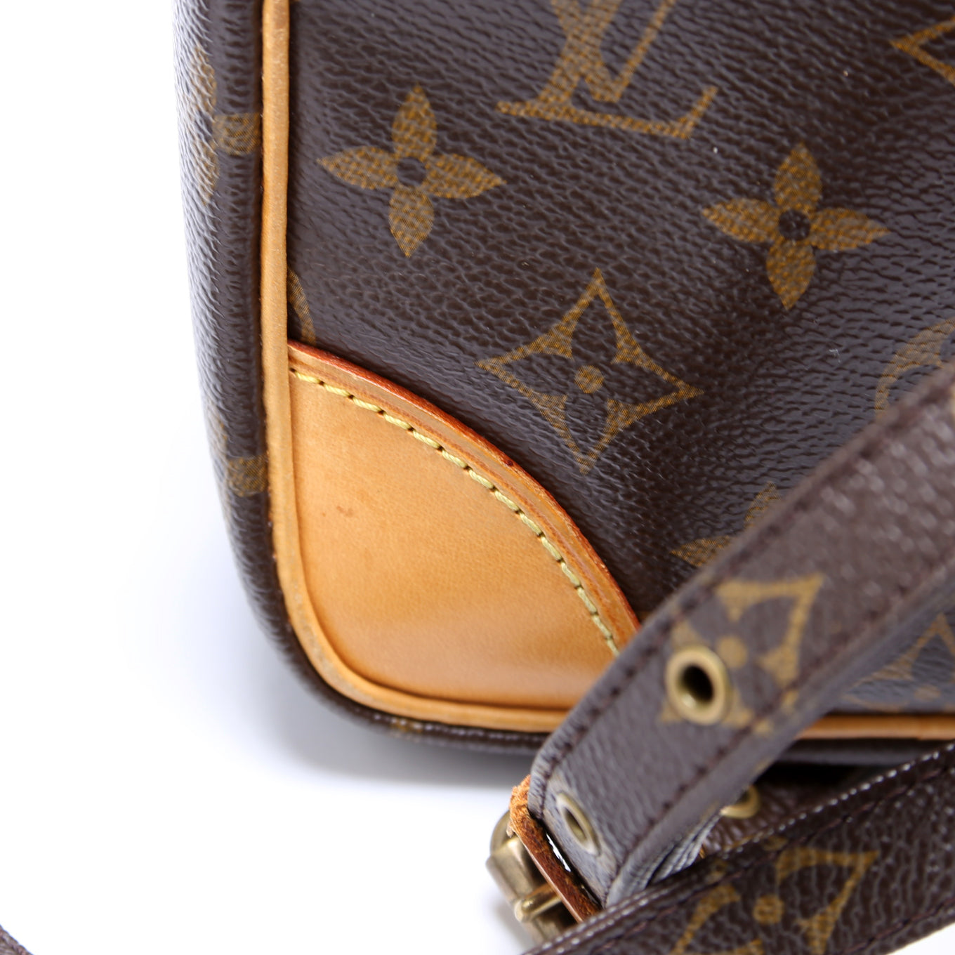 Amazone Monogram