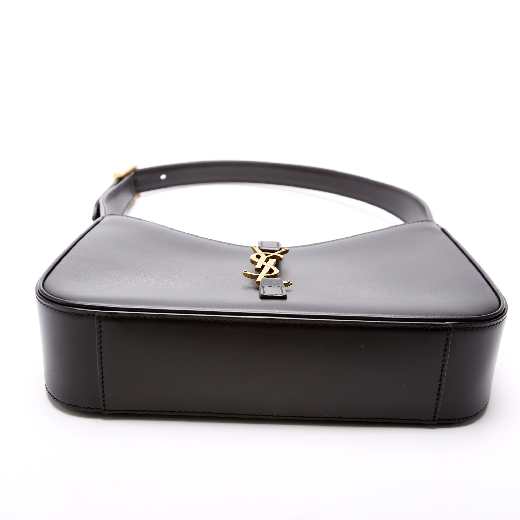 657228 Le A 5 7 Leather Hobo Black