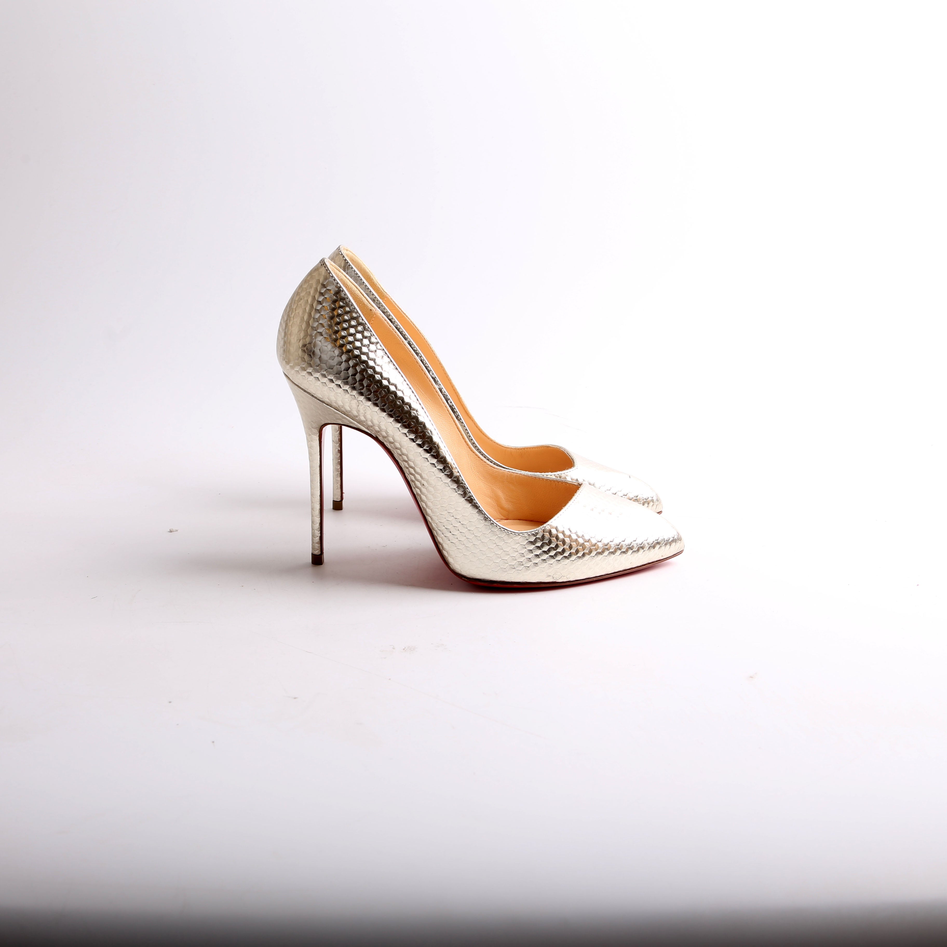 Corneille Pointed Toe Pumps Size 38
