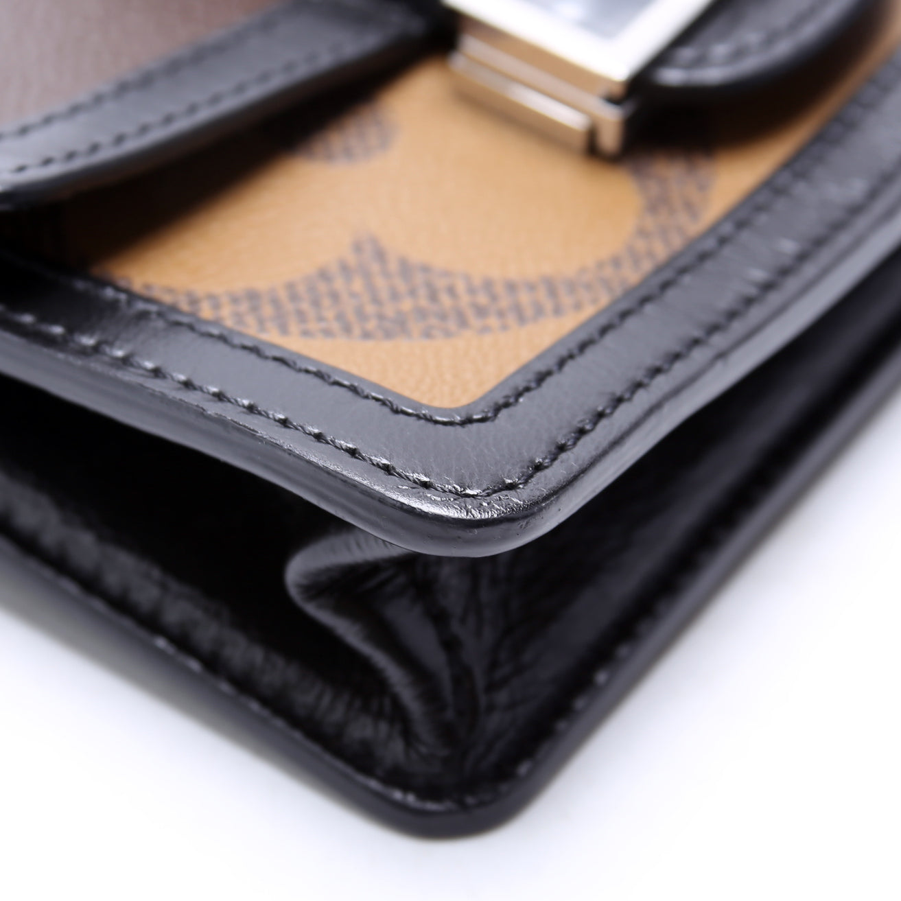Dauphine Bumbag Giant Reverse Monogram