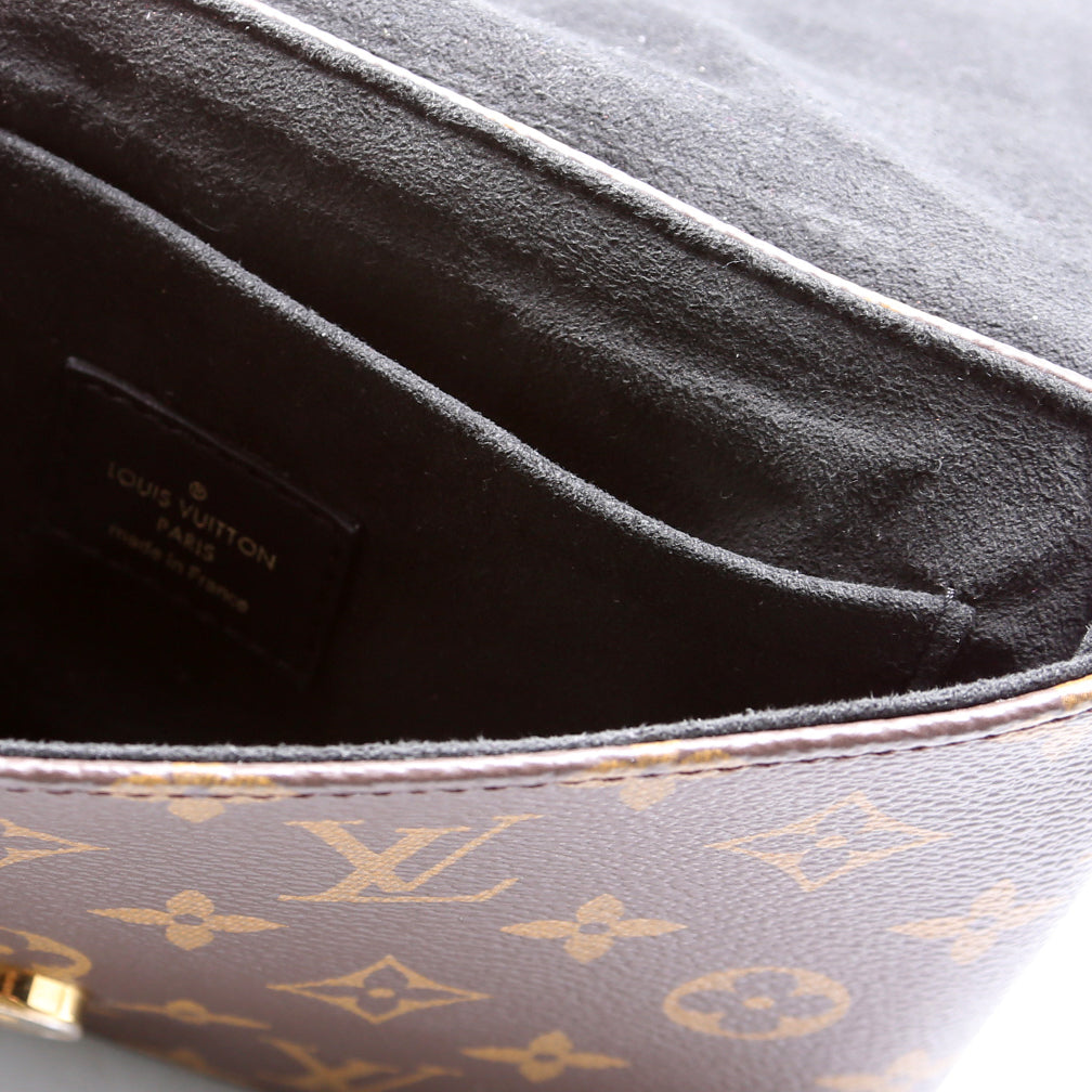 Locky BB Monogram Black