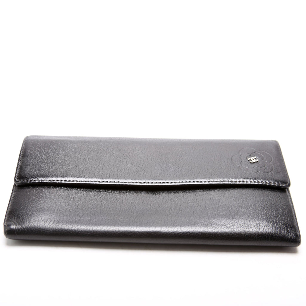 Camellia Flower Goatskin Flap Wallet 12M Black