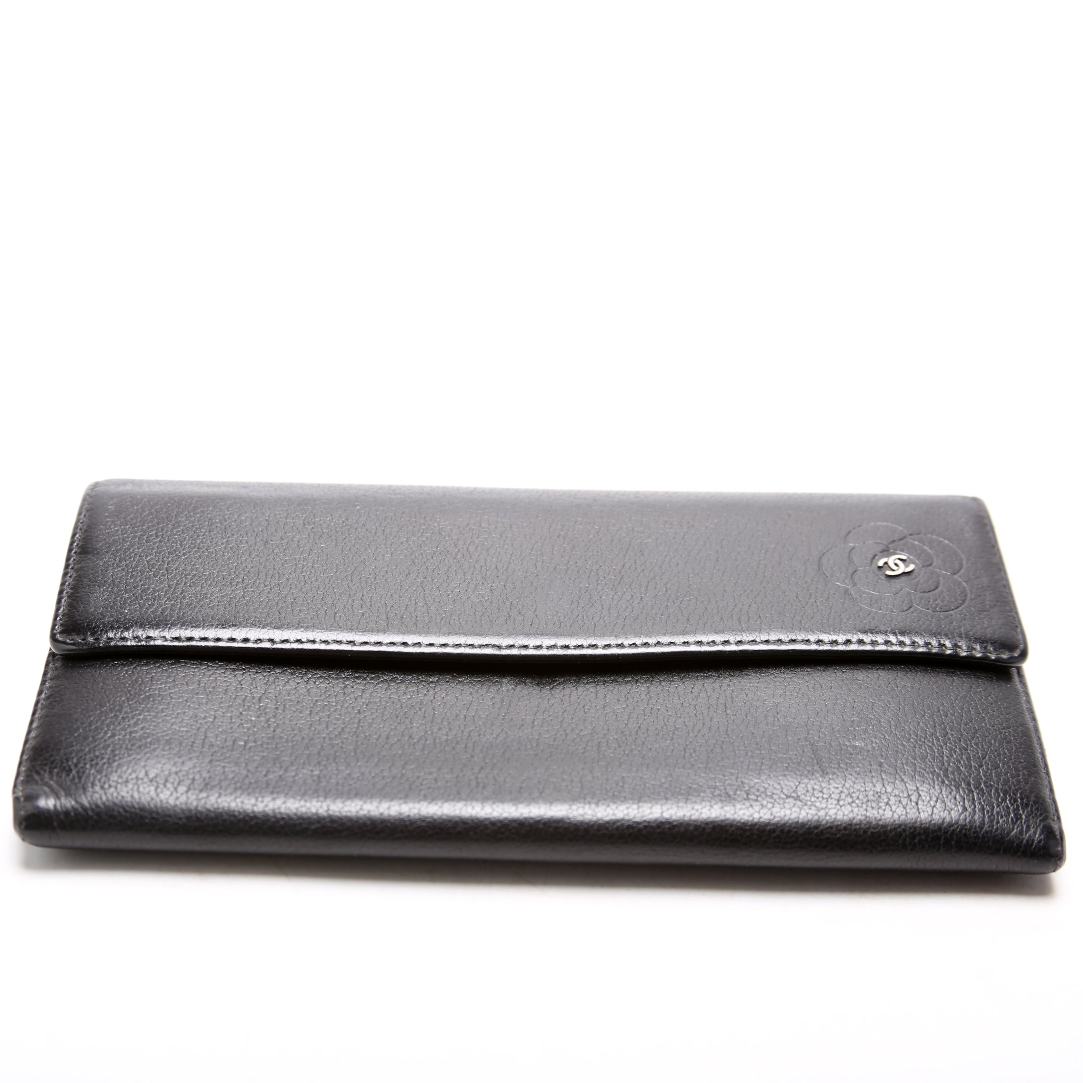Camellia Flower Goatskin Flap Wallet 12M Black