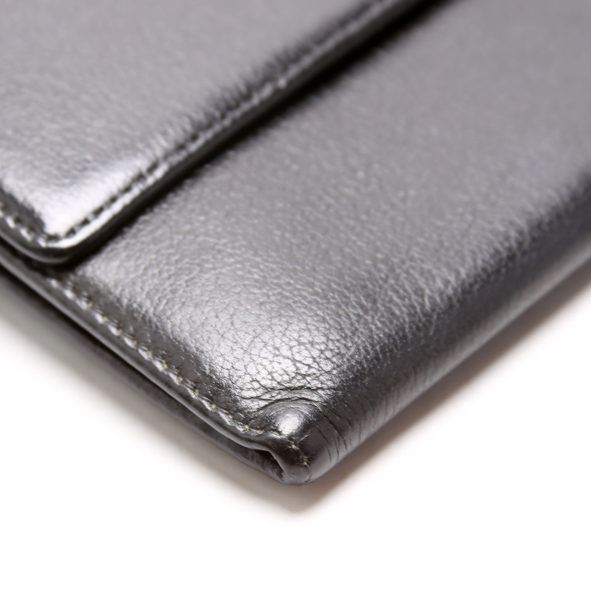 Camellia Flower Goatskin Flap Wallet 12M Black