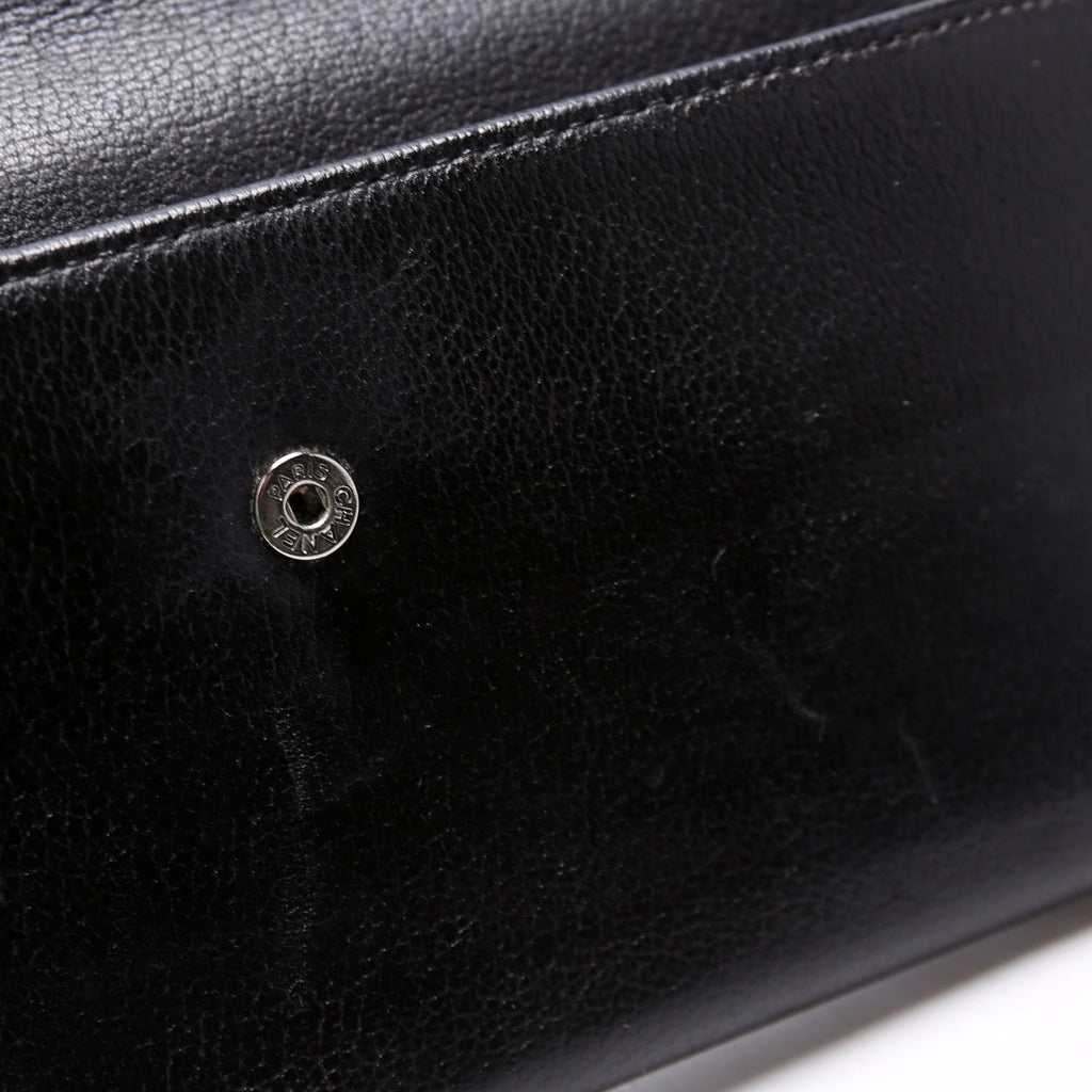 Camellia Flower Goatskin Flap Wallet 12M Black