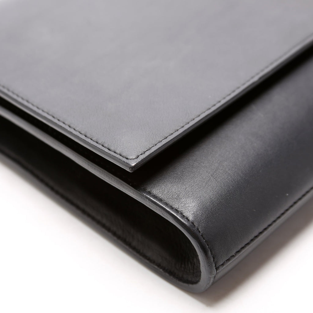 Classic Y Ligne Clutch Smooth Leather Black