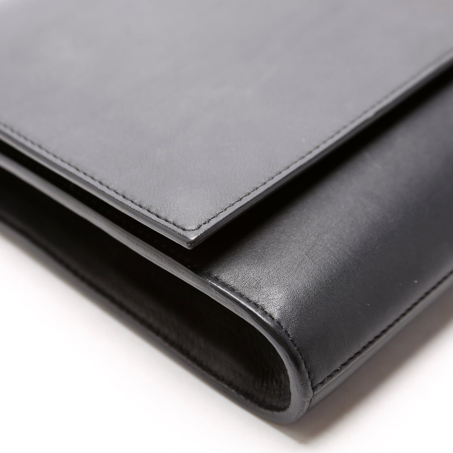 Classic Y Ligne Clutch Smooth Leather Black