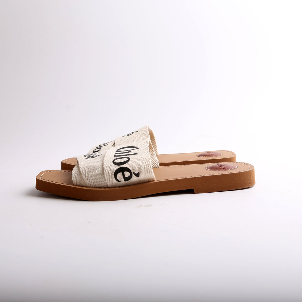 Woody Flat Mules Size 40