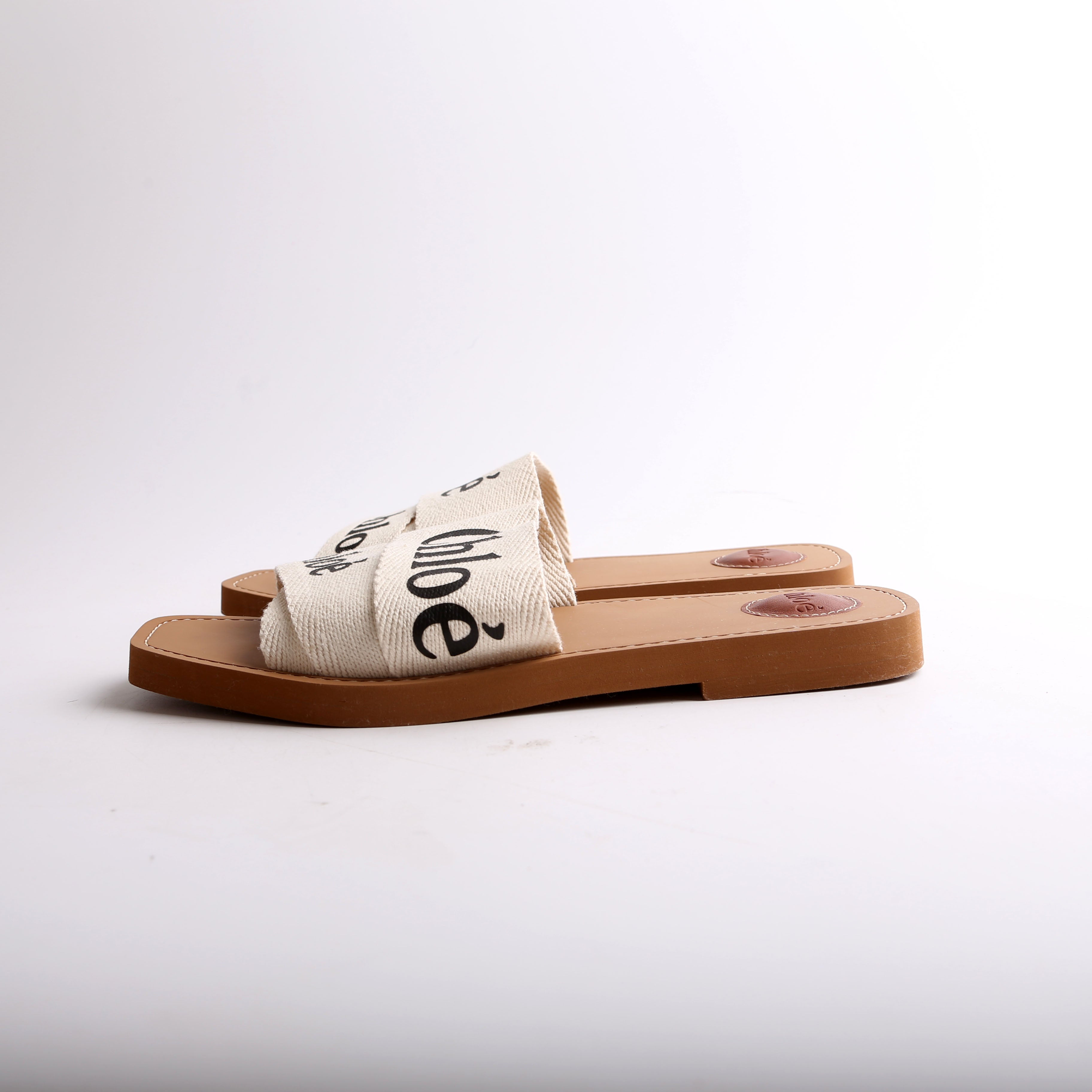 Woody Flat Mules Size 40