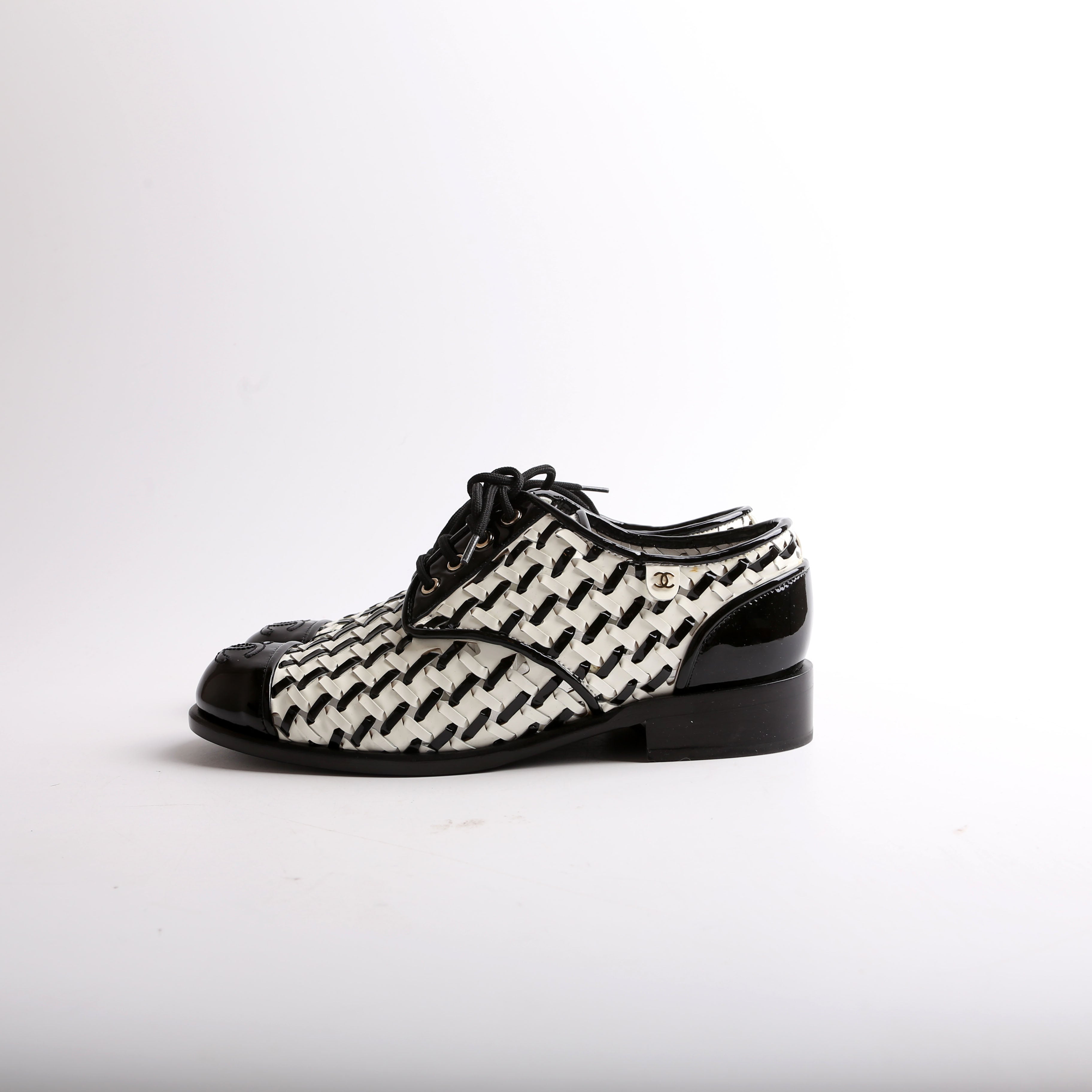 Lace Up Woven Leather Loafers Size 37.5