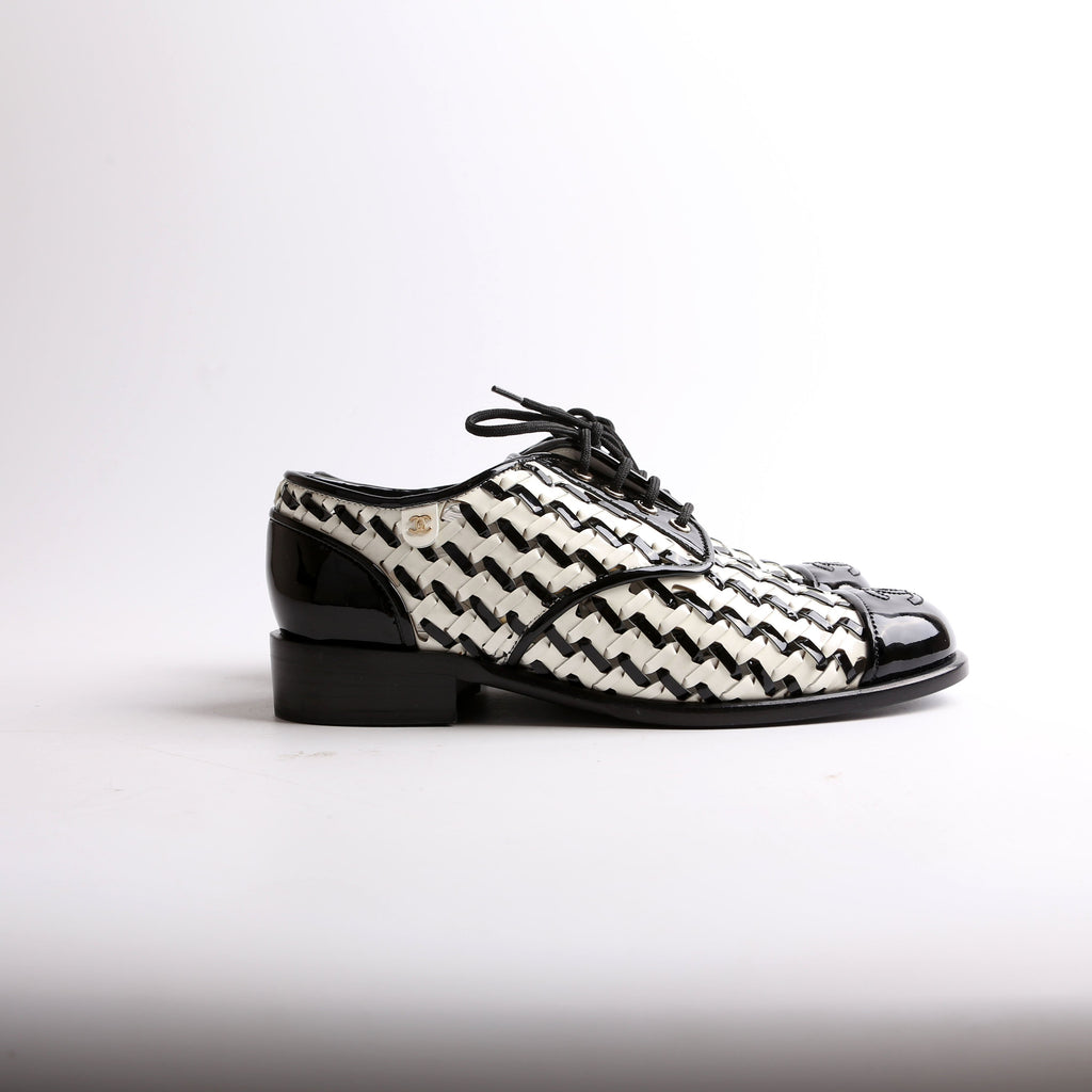 Lace Up Woven Leather Loafers Size 37.5