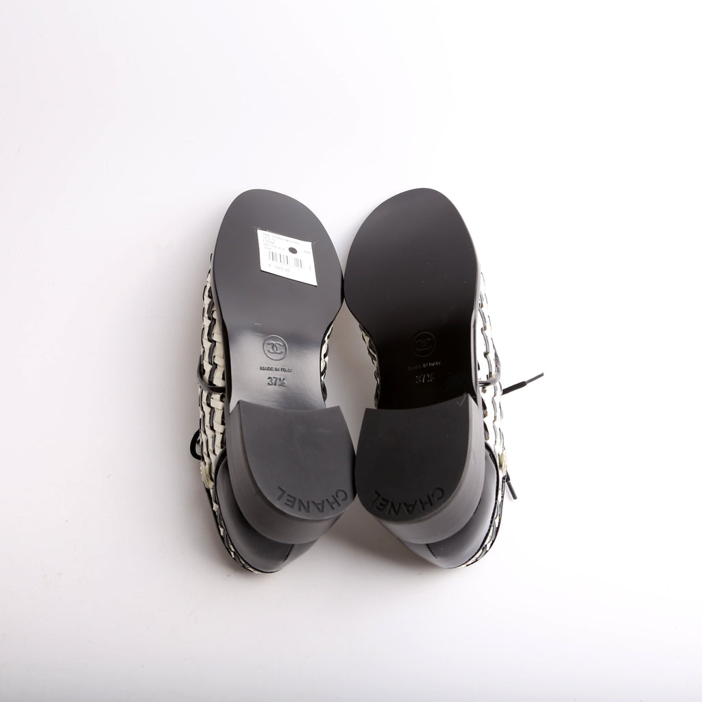 Lace Up Woven Leather Loafers Size 37.5