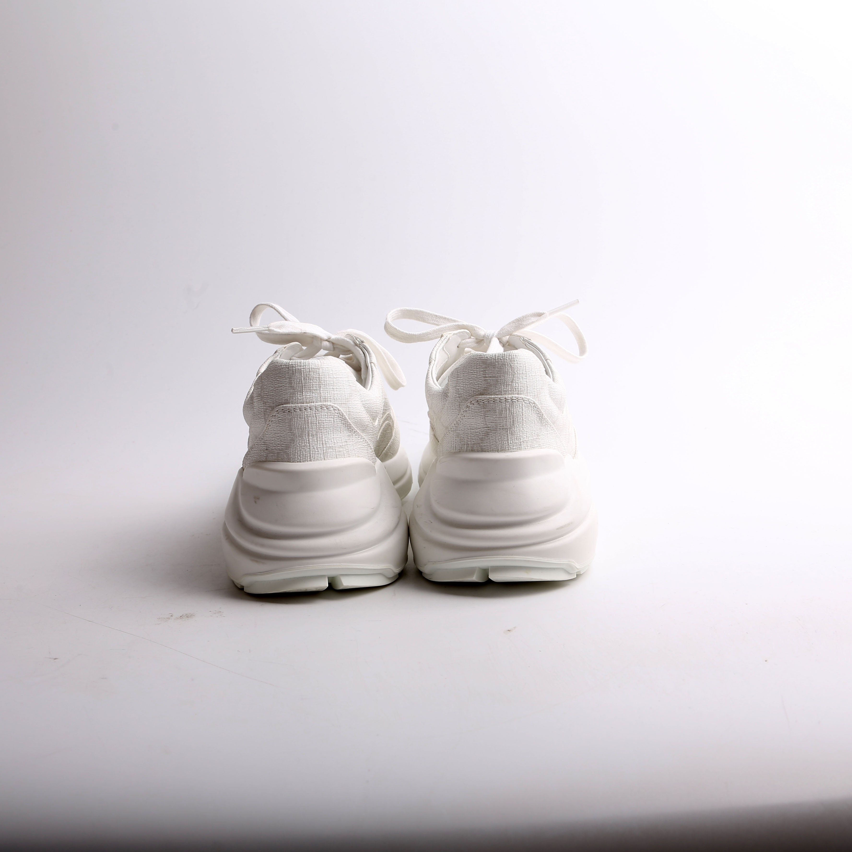 Rhyton Sneakers Size 37