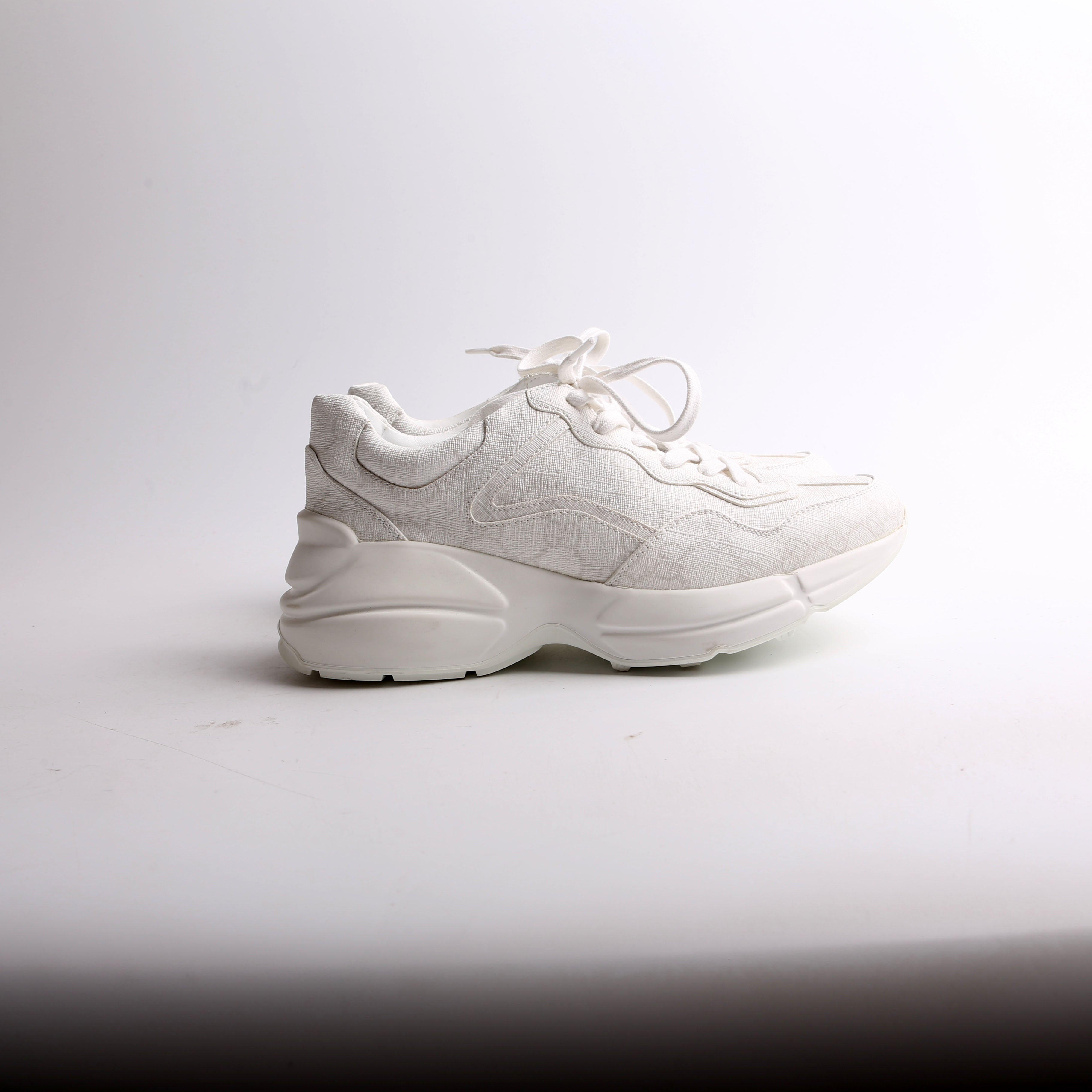 Rhyton Sneakers Size 37