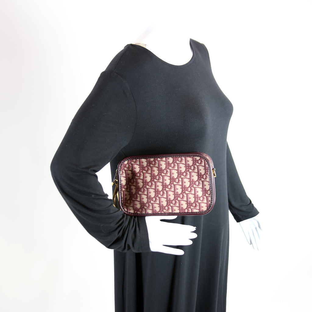 Oblique Diorquake Clutch Burgundy